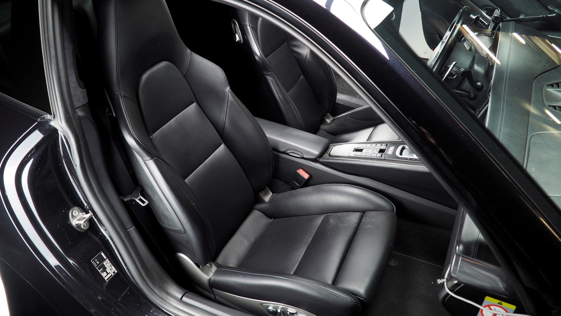 PORSCHE 911 Turbo S PDK-image-12