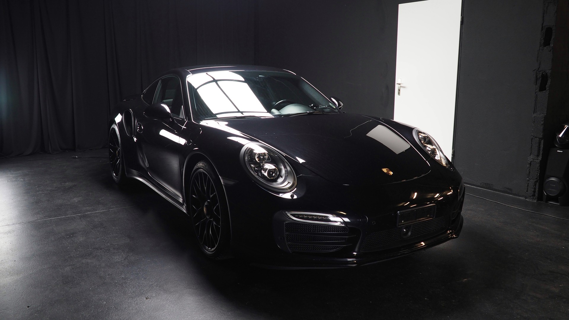 PORSCHE 911 Turbo S PDK-image-4