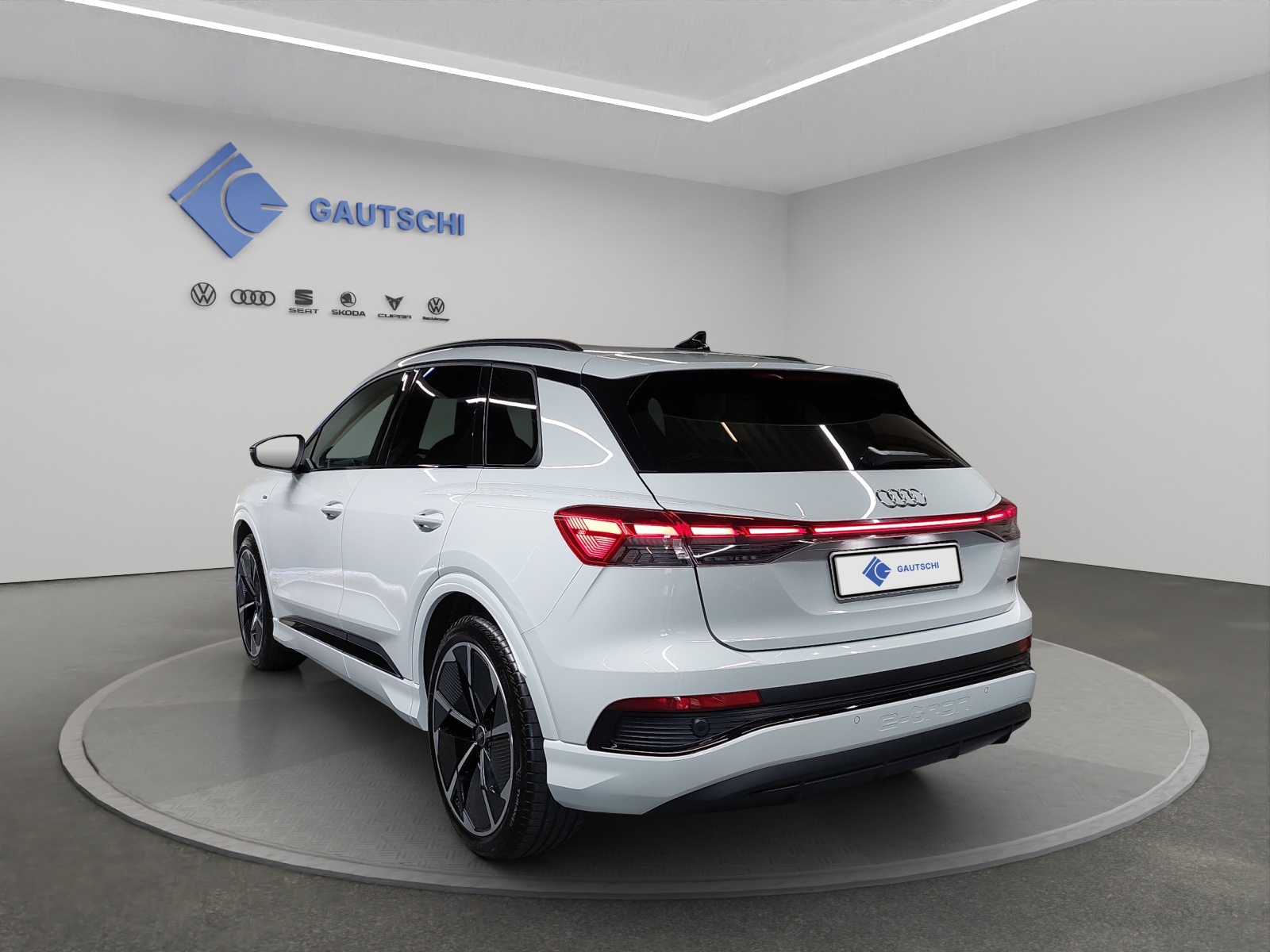 AUDI Q4 e-tron 50 quattro-image-2
