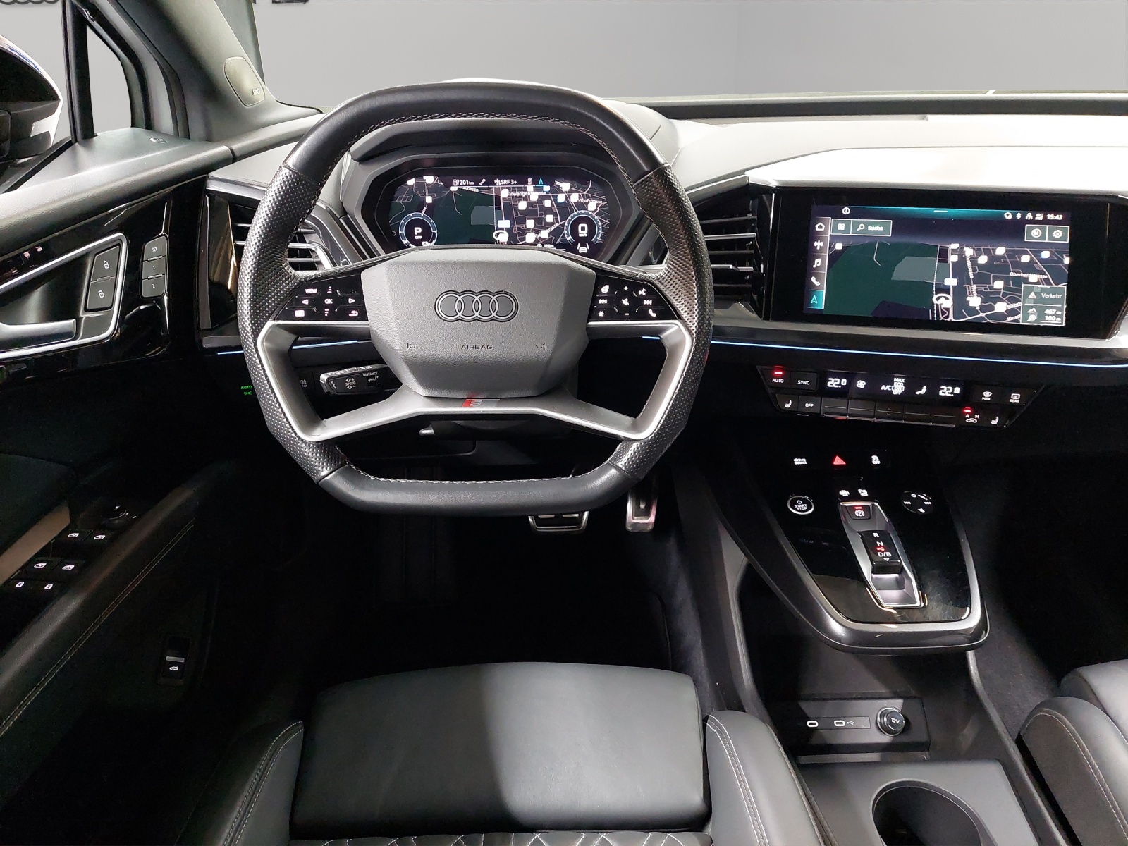 AUDI Q4 e-tron 50 quattro-image-6