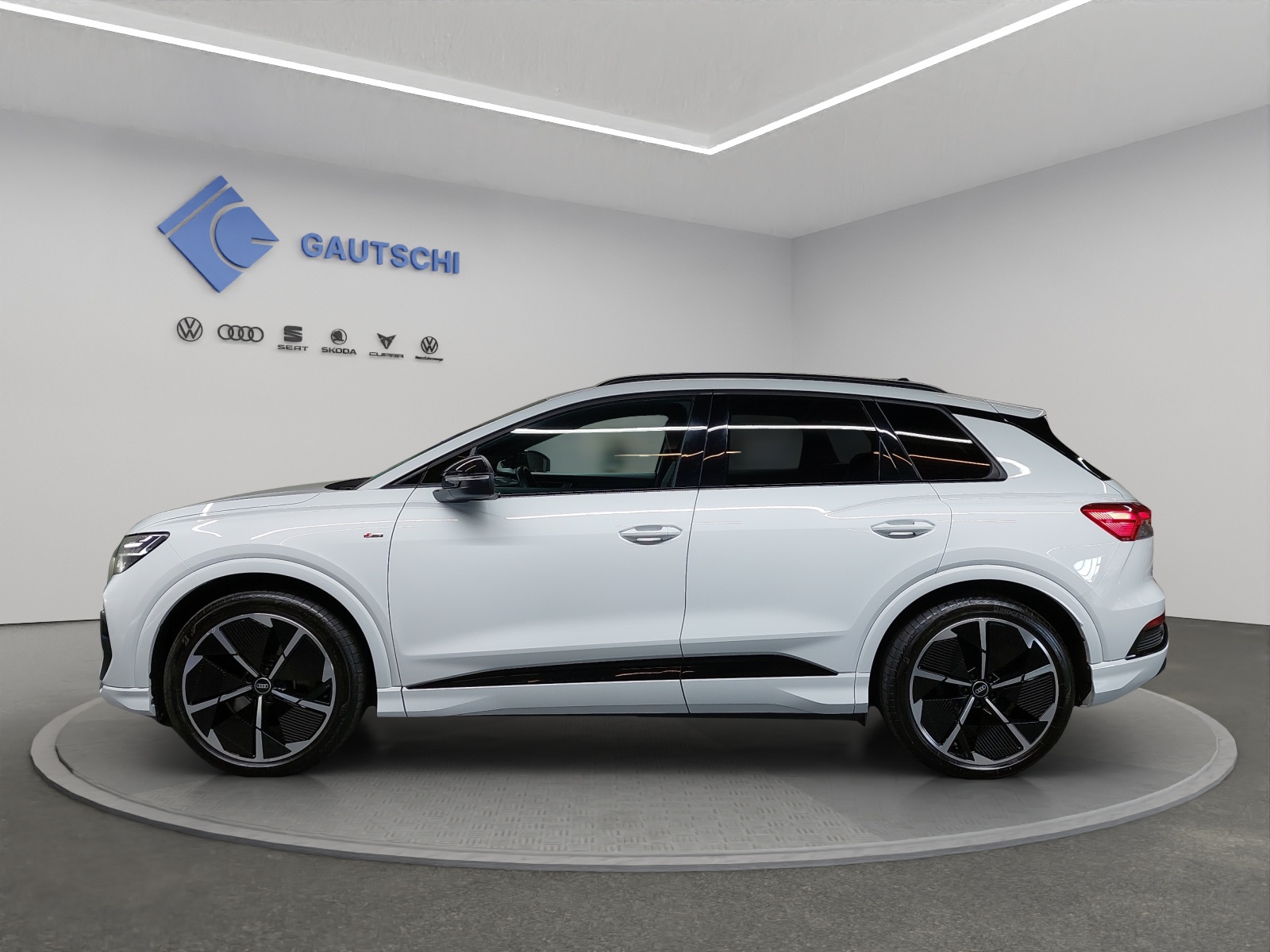 AUDI Q4 e-tron 50 quattro-image-1