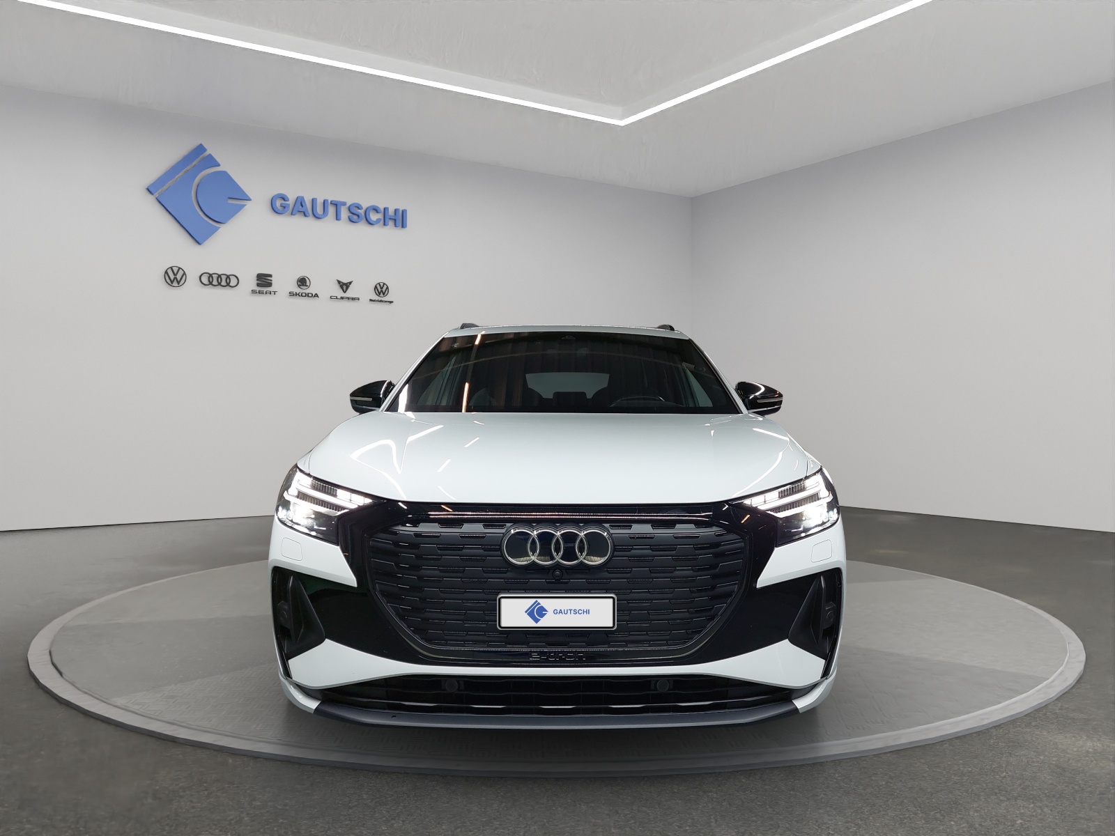 AUDI Q4 e-tron 50 quattro-image-4