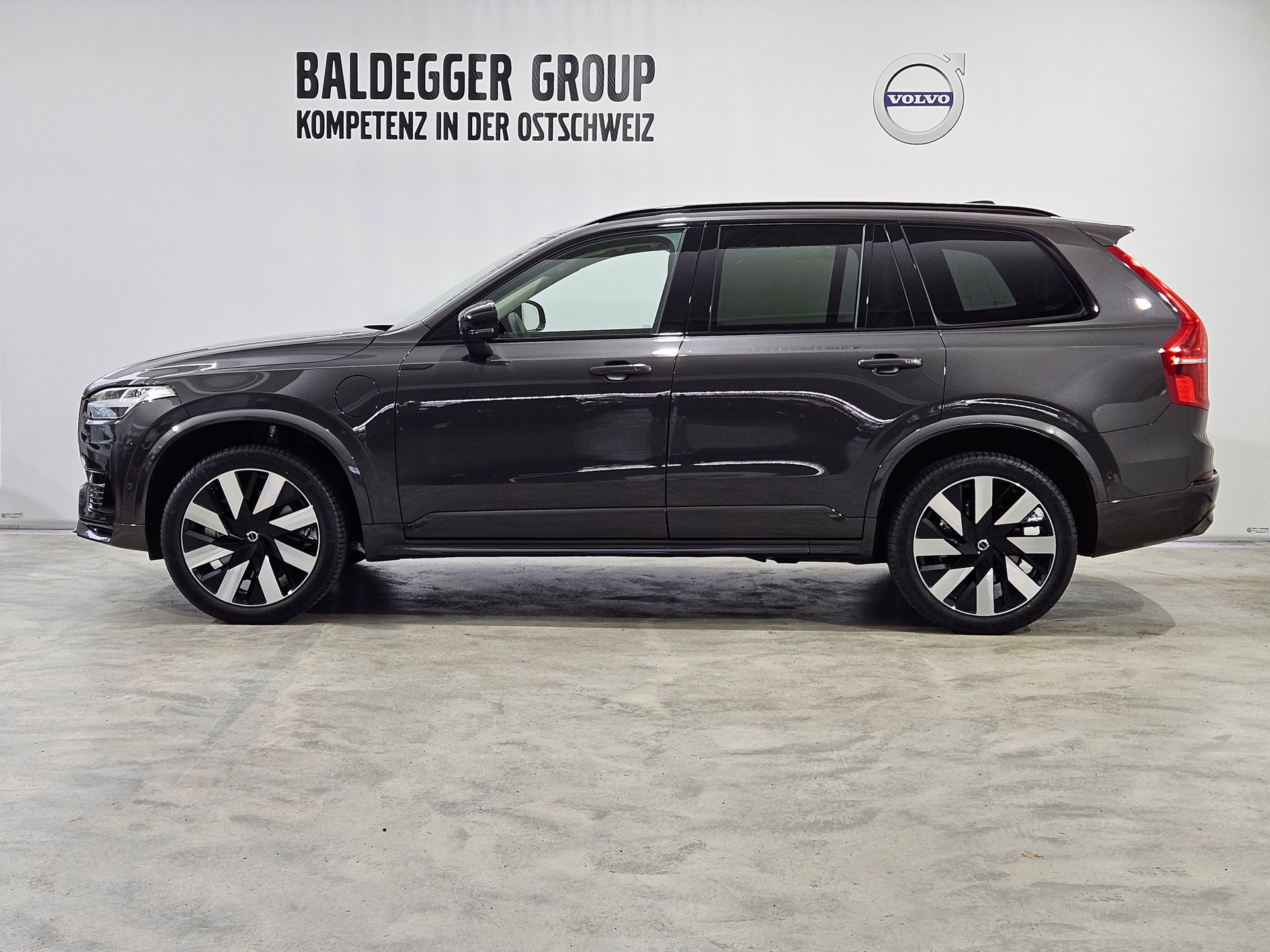 VOLVO XC90 2.0 T8 TE Ultimate Dark 7-image-1