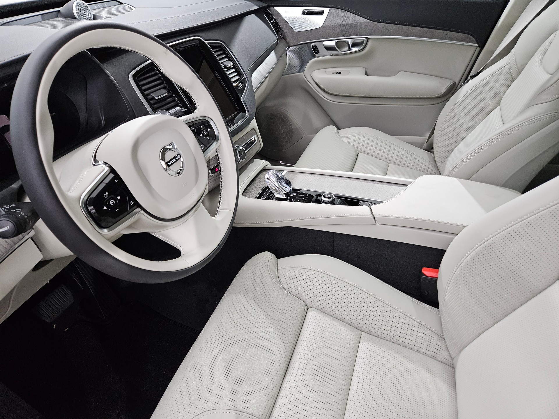 VOLVO XC90 2.0 T8 TE Ultimate Dark 7-image-3