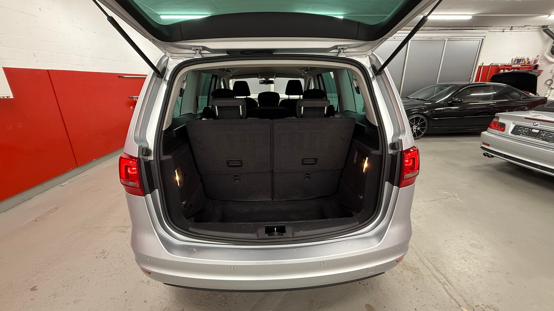 VW Sharan 2.0 TDI BlueMotion Technology Trendline DSG, frisch ab MFK, Service gepflegt, 8 fach berädert und 12 M/20000km Garantie-image-11