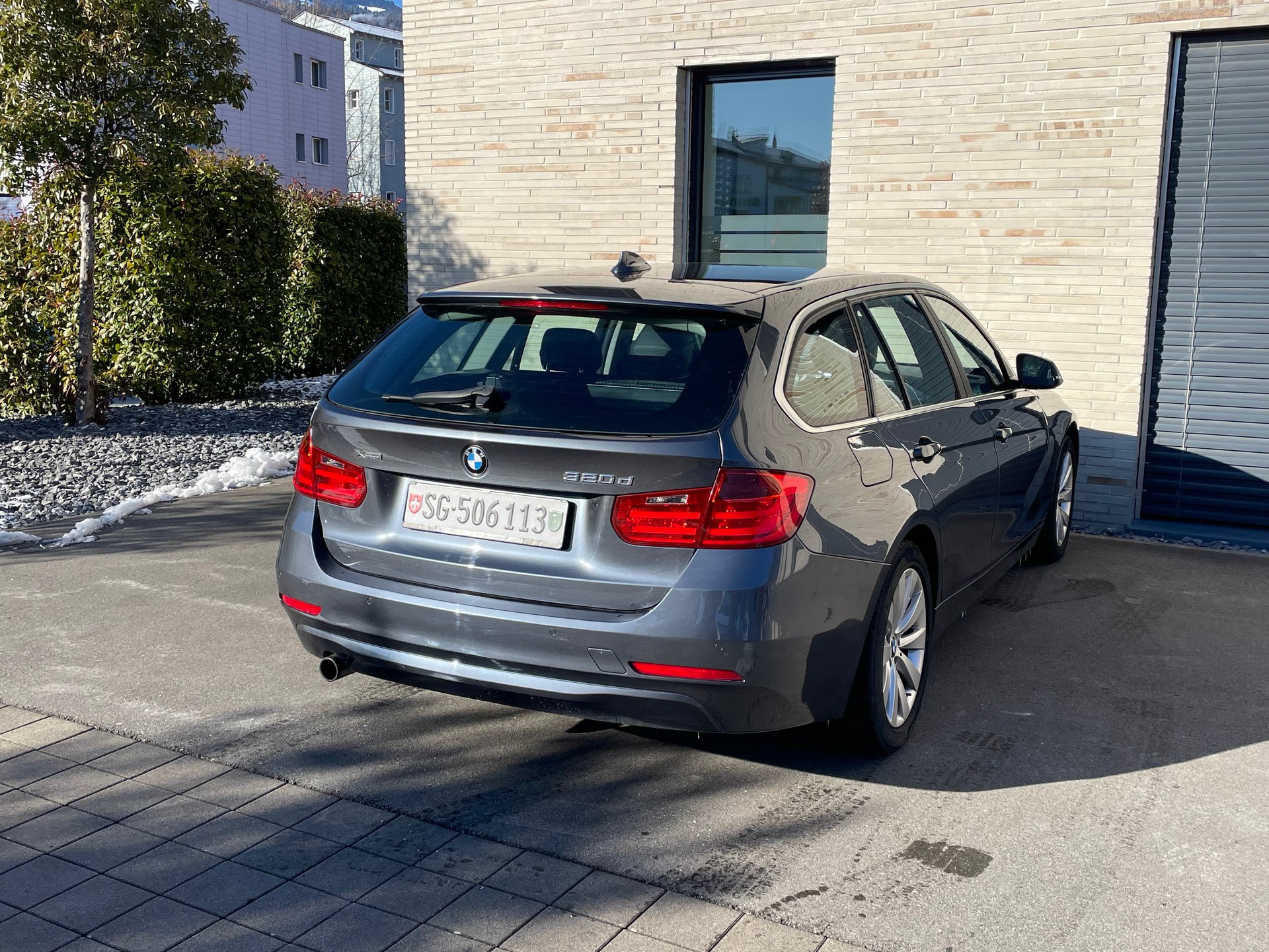 BMW 320d xDrive Touring Sport Line Steptronic-image-7