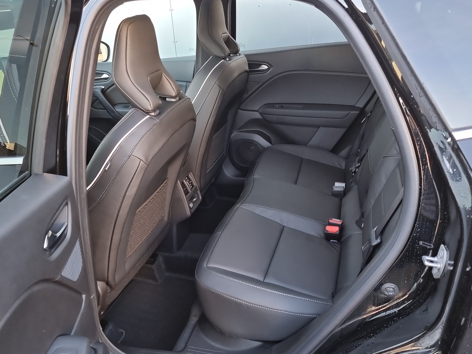 MITSUBISHI Grandis 1.8 HEV Instyle-image-13