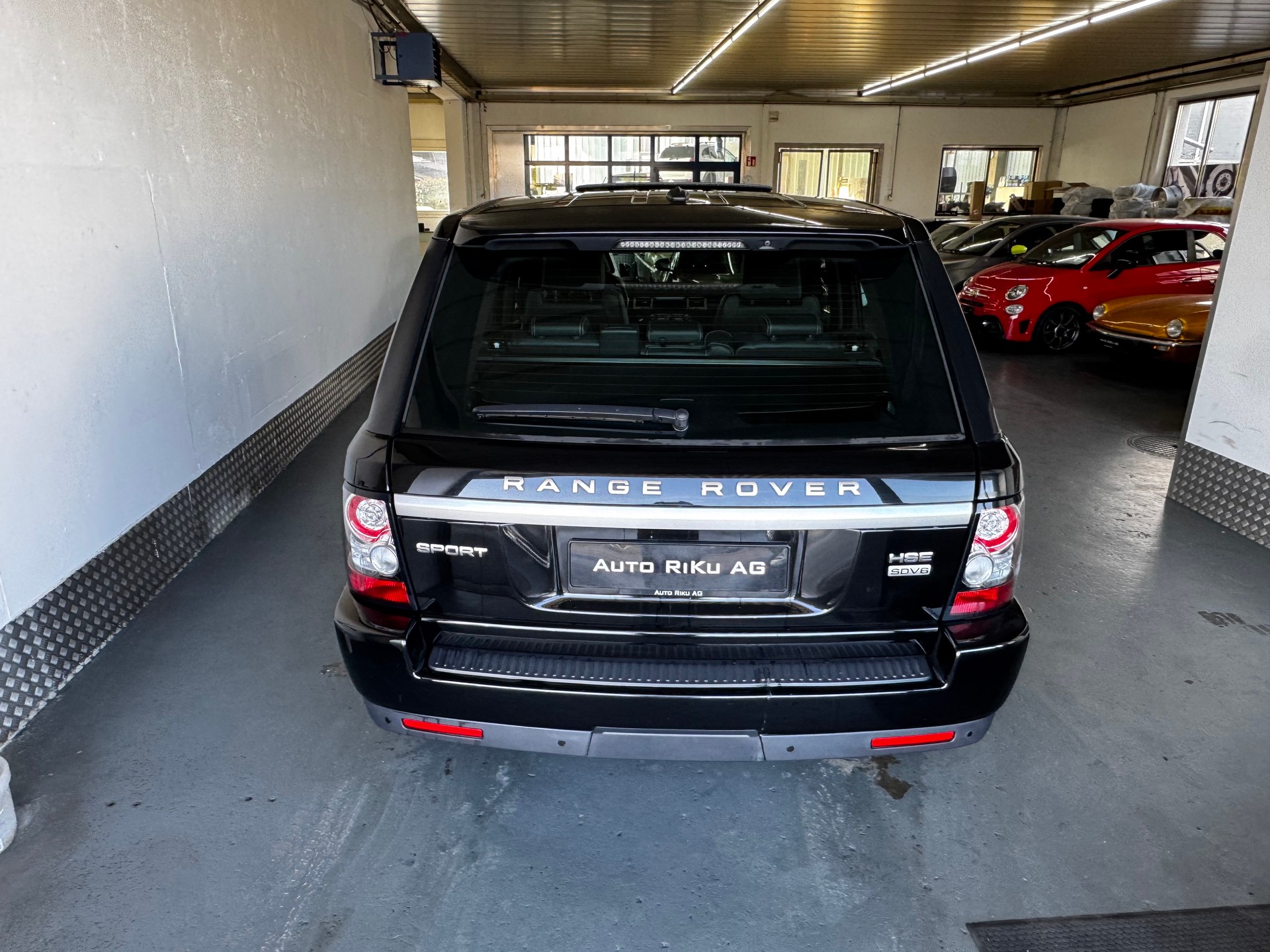 LAND ROVER Range Rover Sport 3.0 TDV6 HSE Automatic-image-11