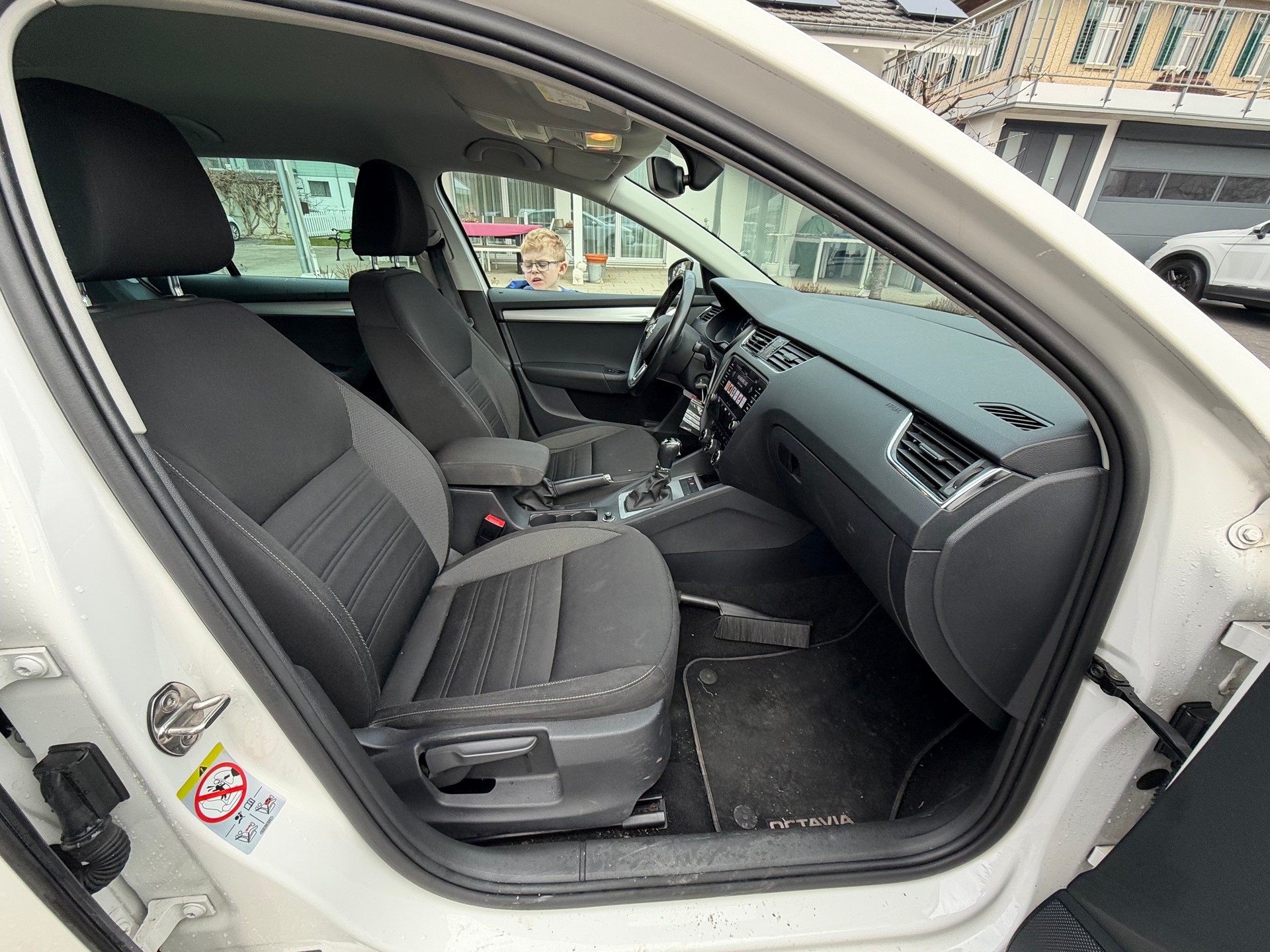 SKODA Octavia Combi 2.0 TDI Ambition 4x4-image-8