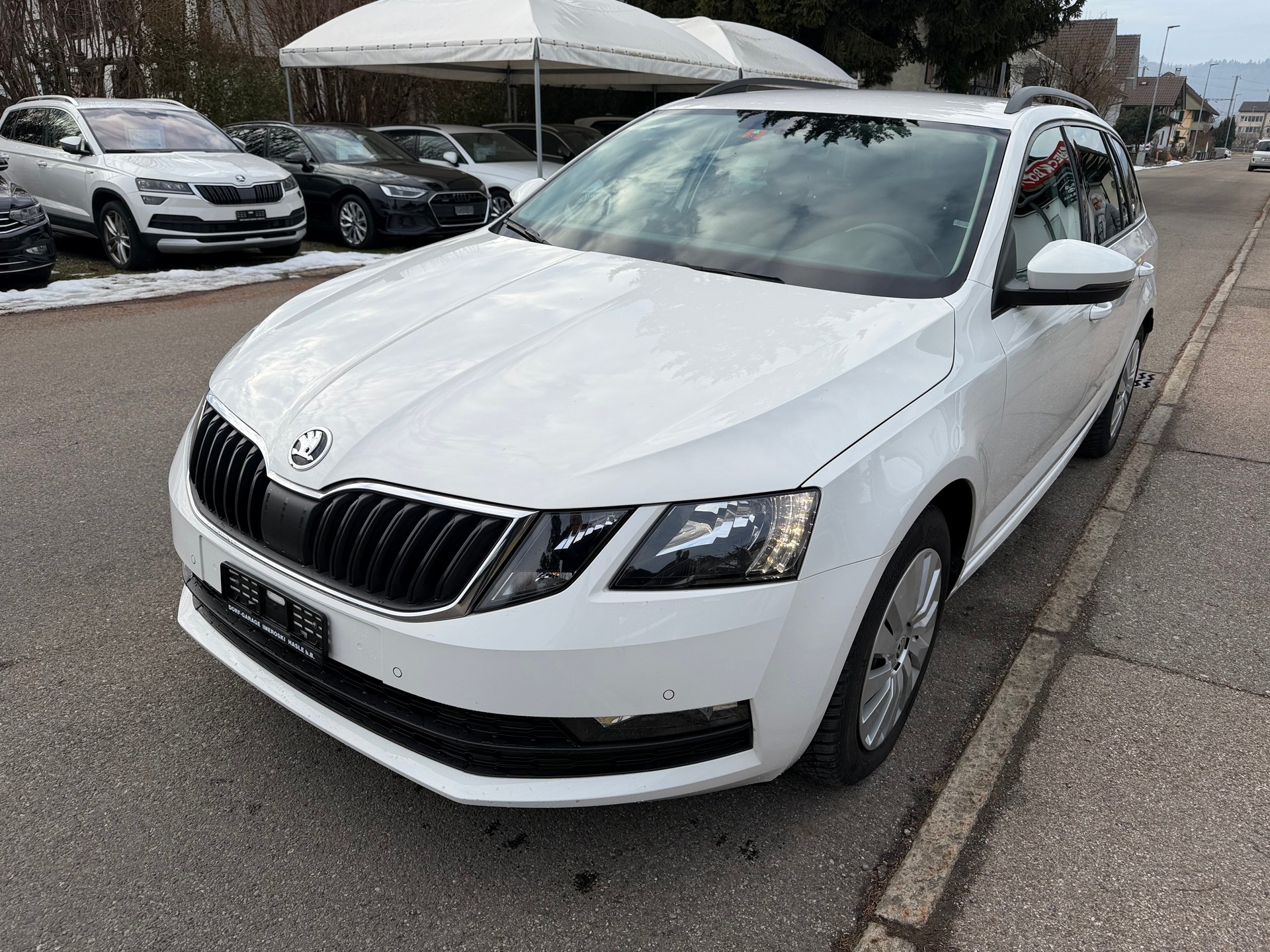 SKODA Octavia Combi 2.0 TDI Ambition 4x4-image-0