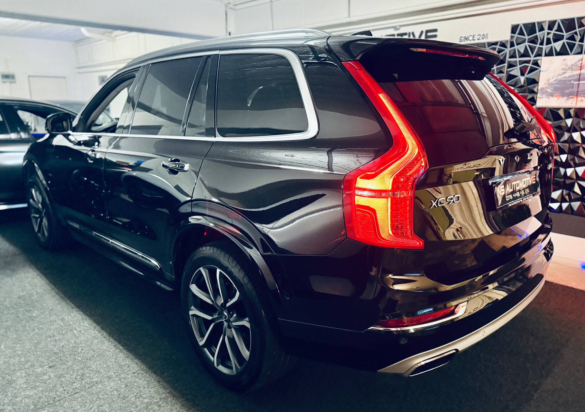 VOLVO XC90 D5 AWD Inscription Geartronic-image-5