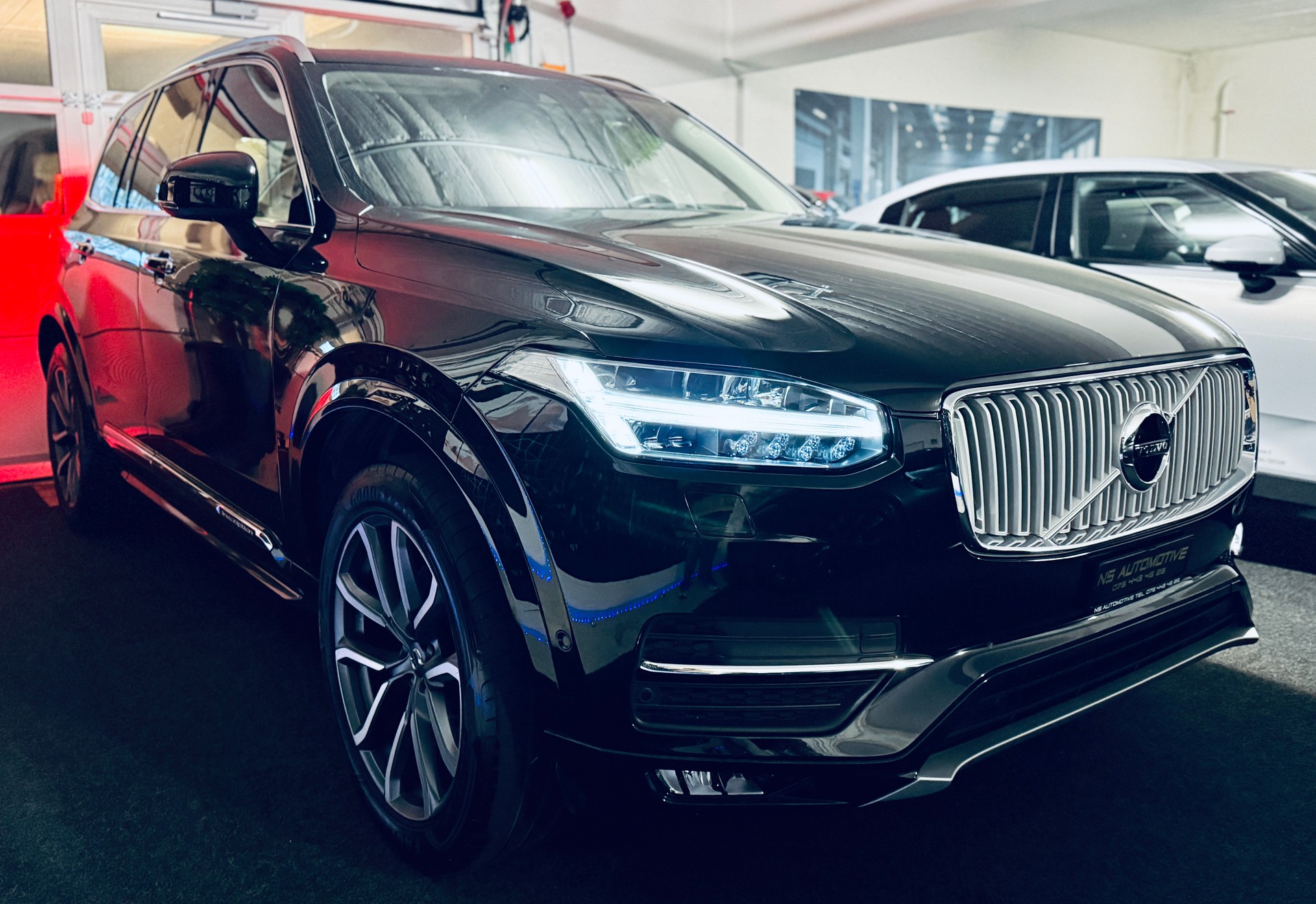 VOLVO XC90 D5 AWD Inscription Geartronic-showroom-element-2