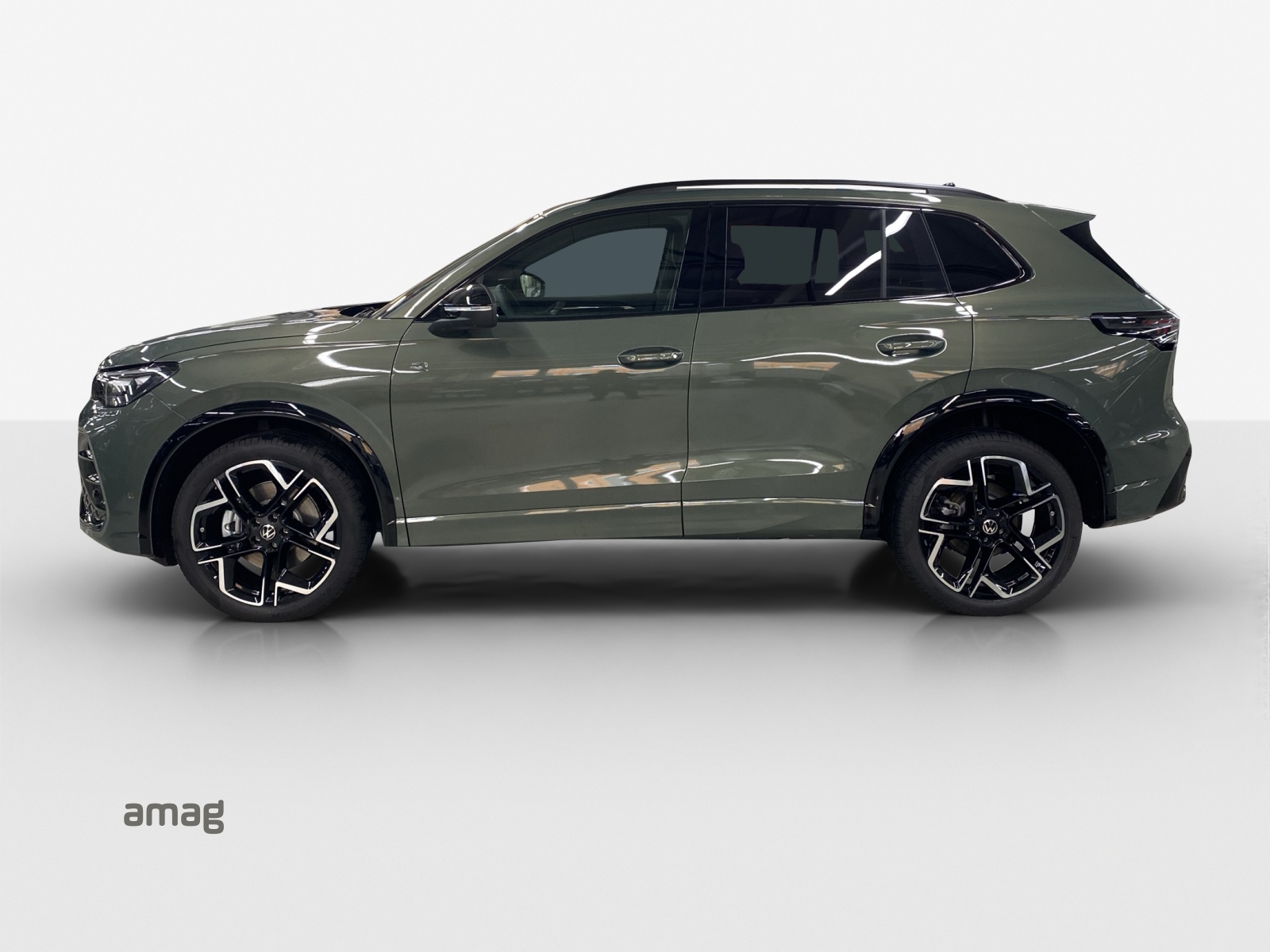 VW Tiguan 2.0 TSI DSG R-Line 4Motion-image-1