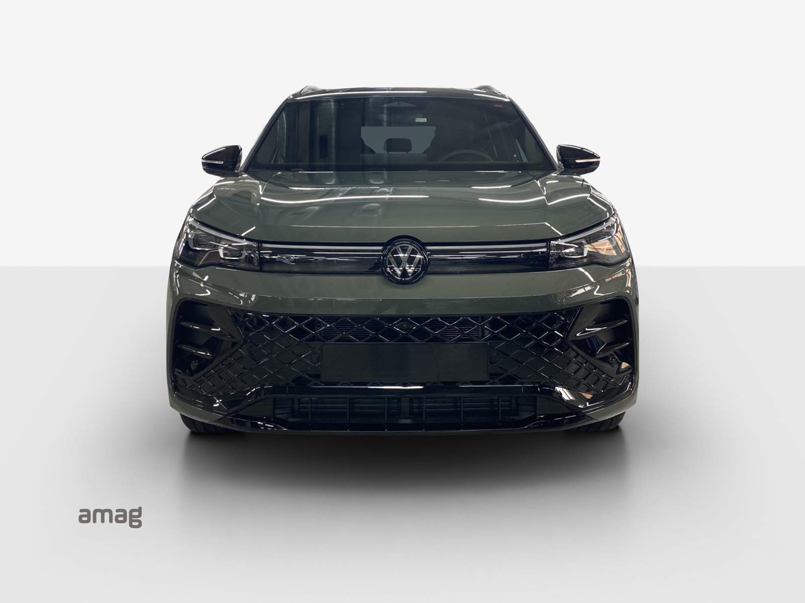 VW Tiguan 2.0 TSI DSG R-Line 4Motion-image-6