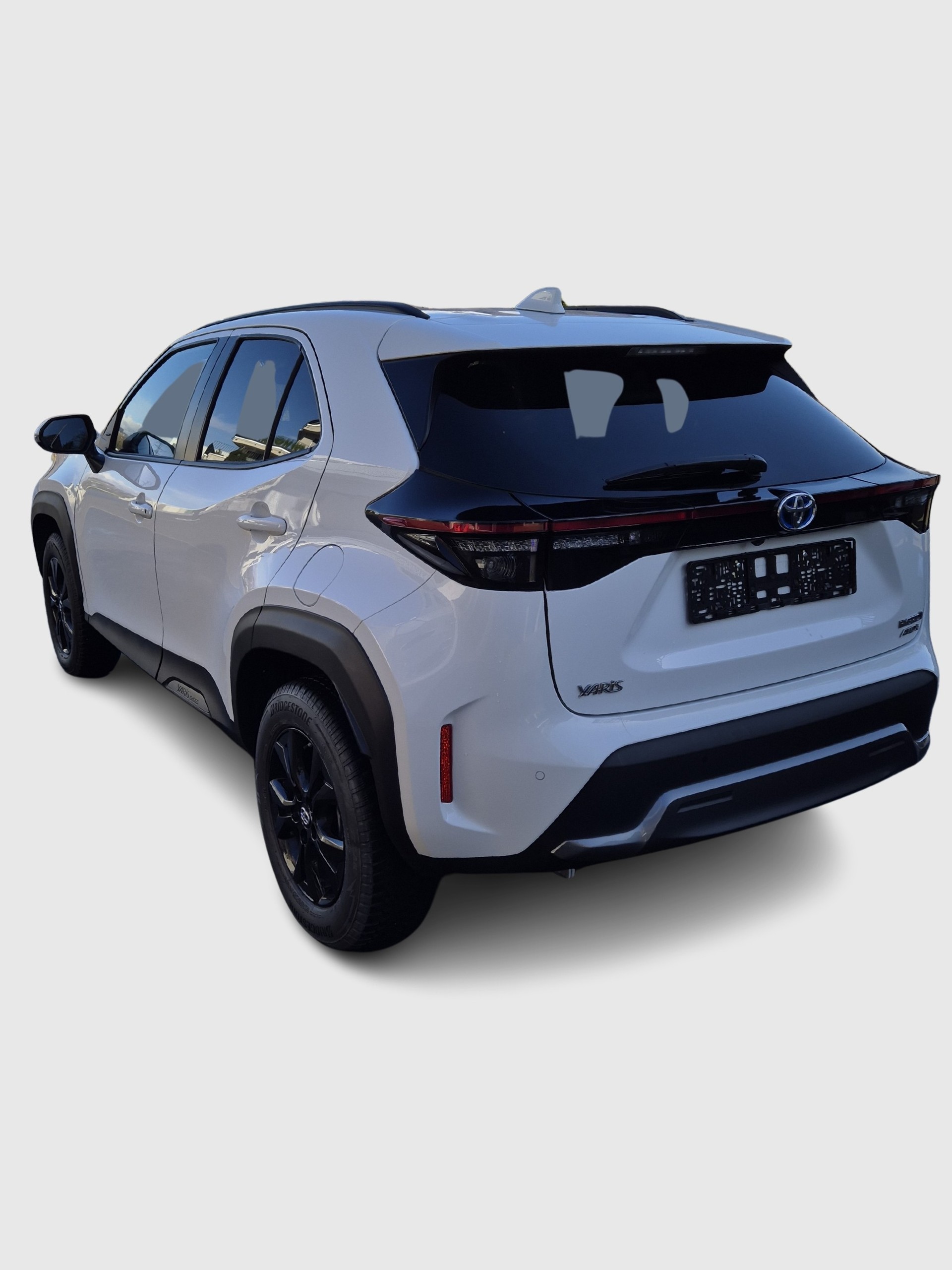 TOYOTA Yaris Cross 1.5 Adventure e-CVT AWDi-image-2