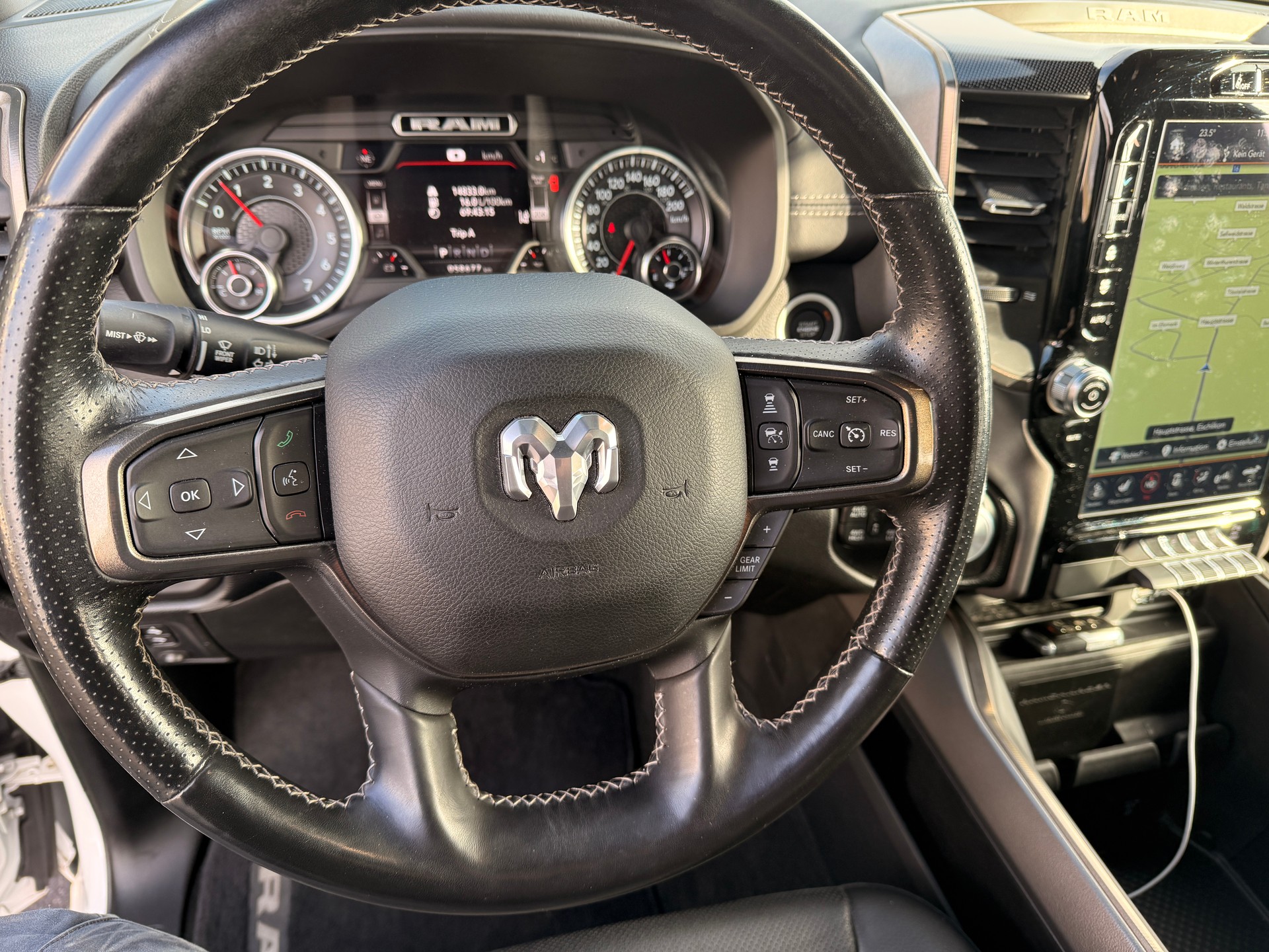 DODGE RAM 1500 Sport-image-10