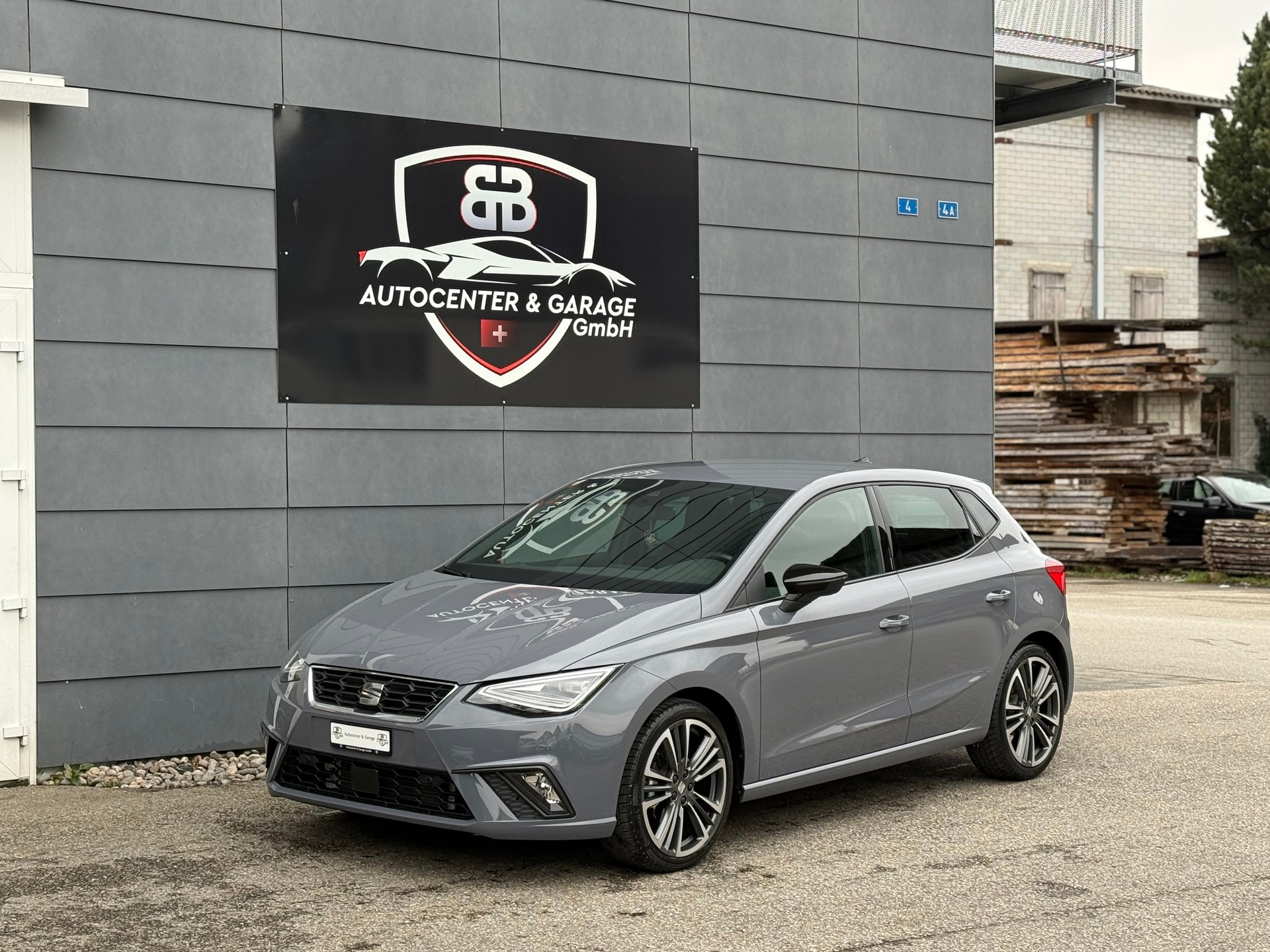 SEAT Ibiza 1.0 EcoTSI FR DSG °° Nardograu°° °° ANNIVERSARY Limited Edition °°-image-1