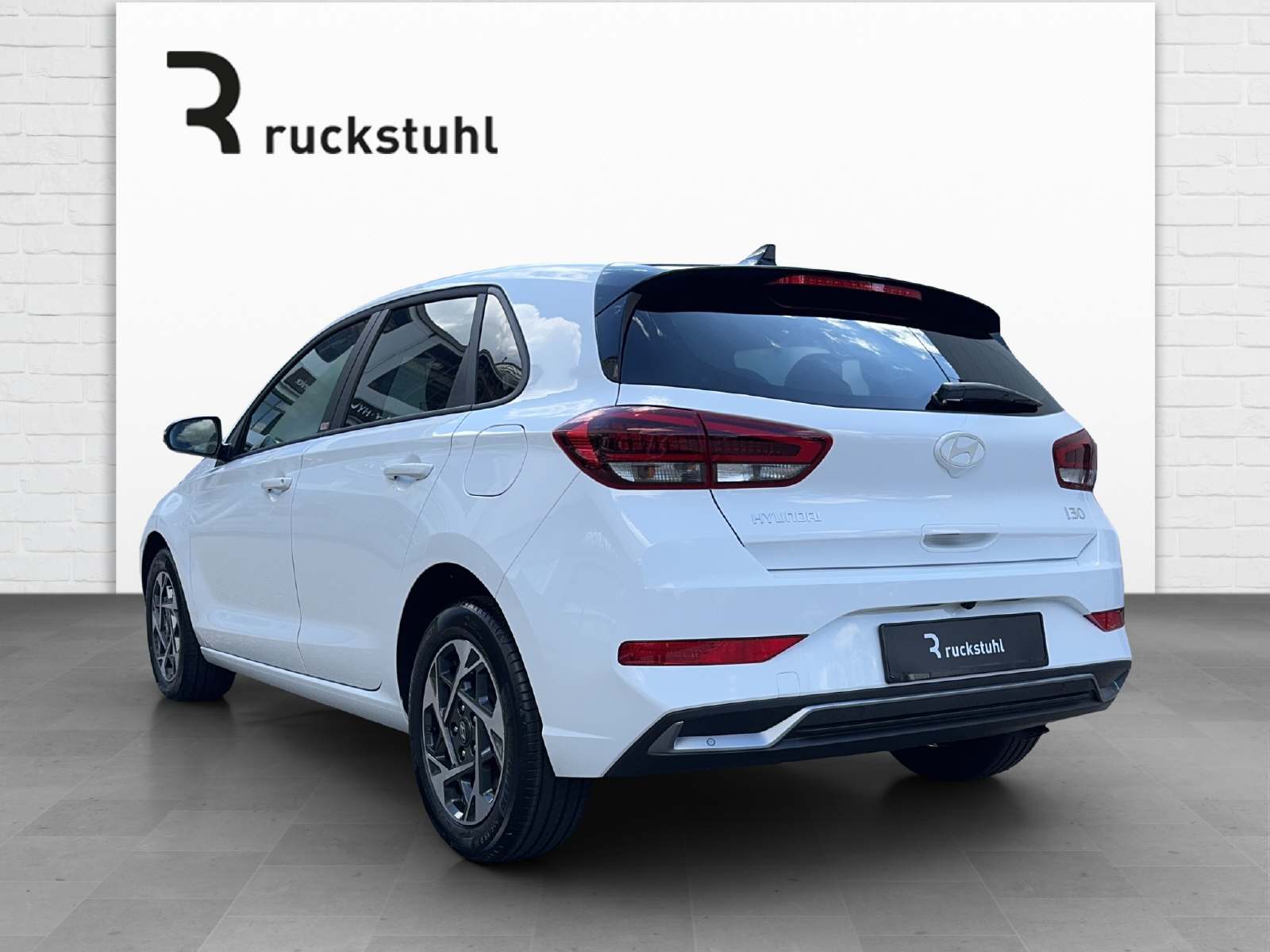 HYUNDAI i30 1.5 T-GDi Amplia-image-3