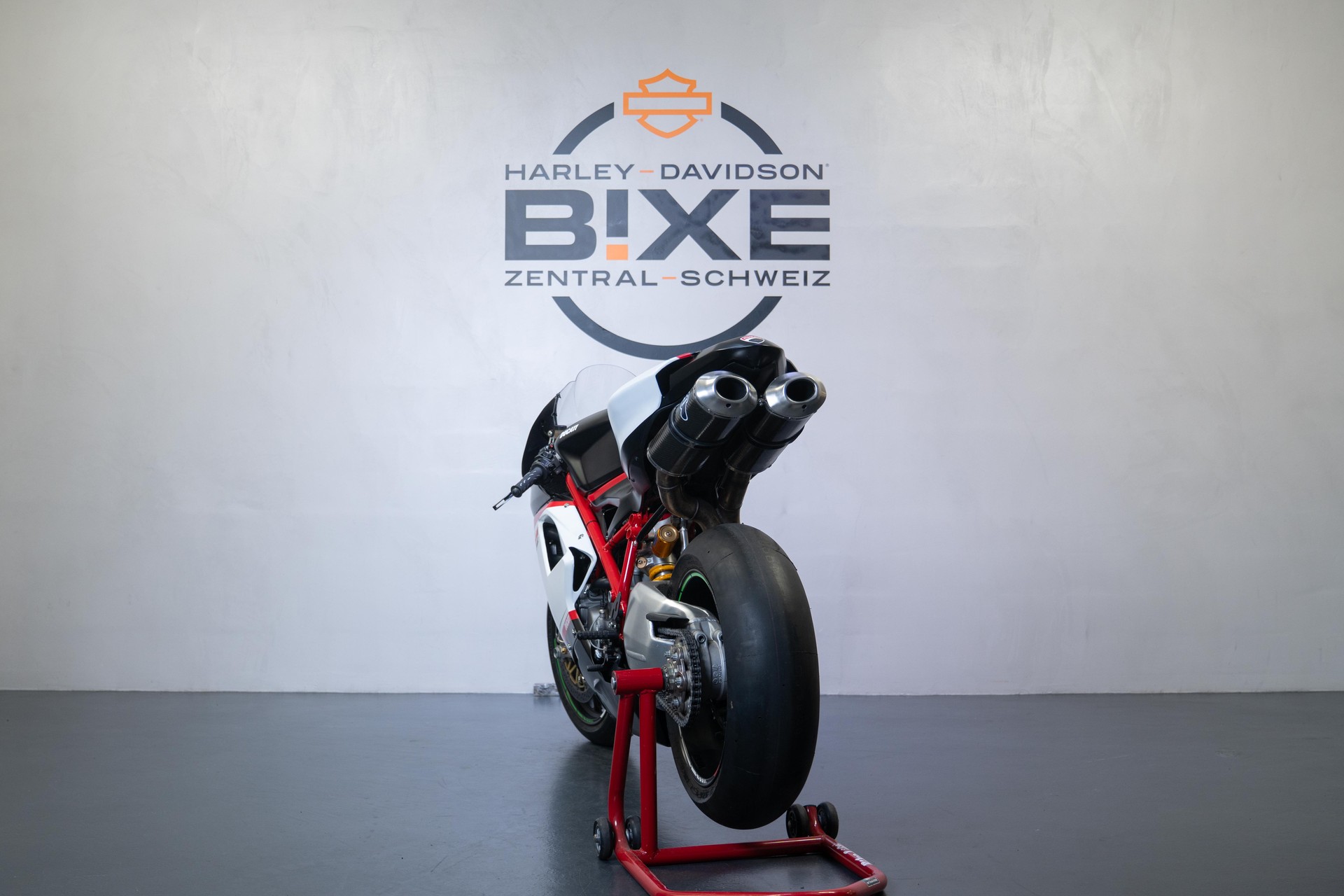 DUCATI 1098-showroom-element-3