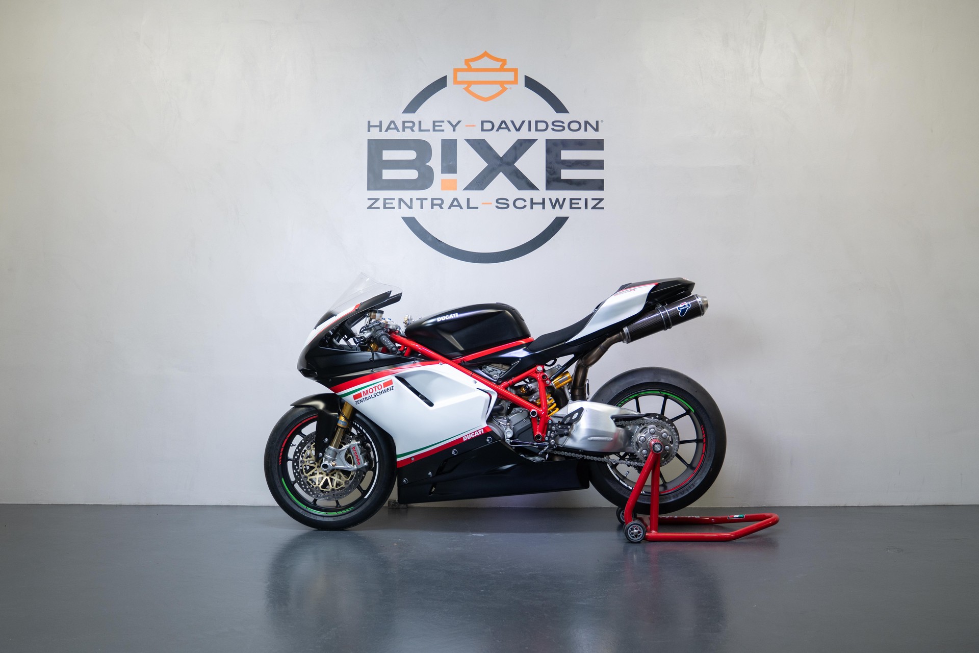 DUCATI 1098-showroom-element-1