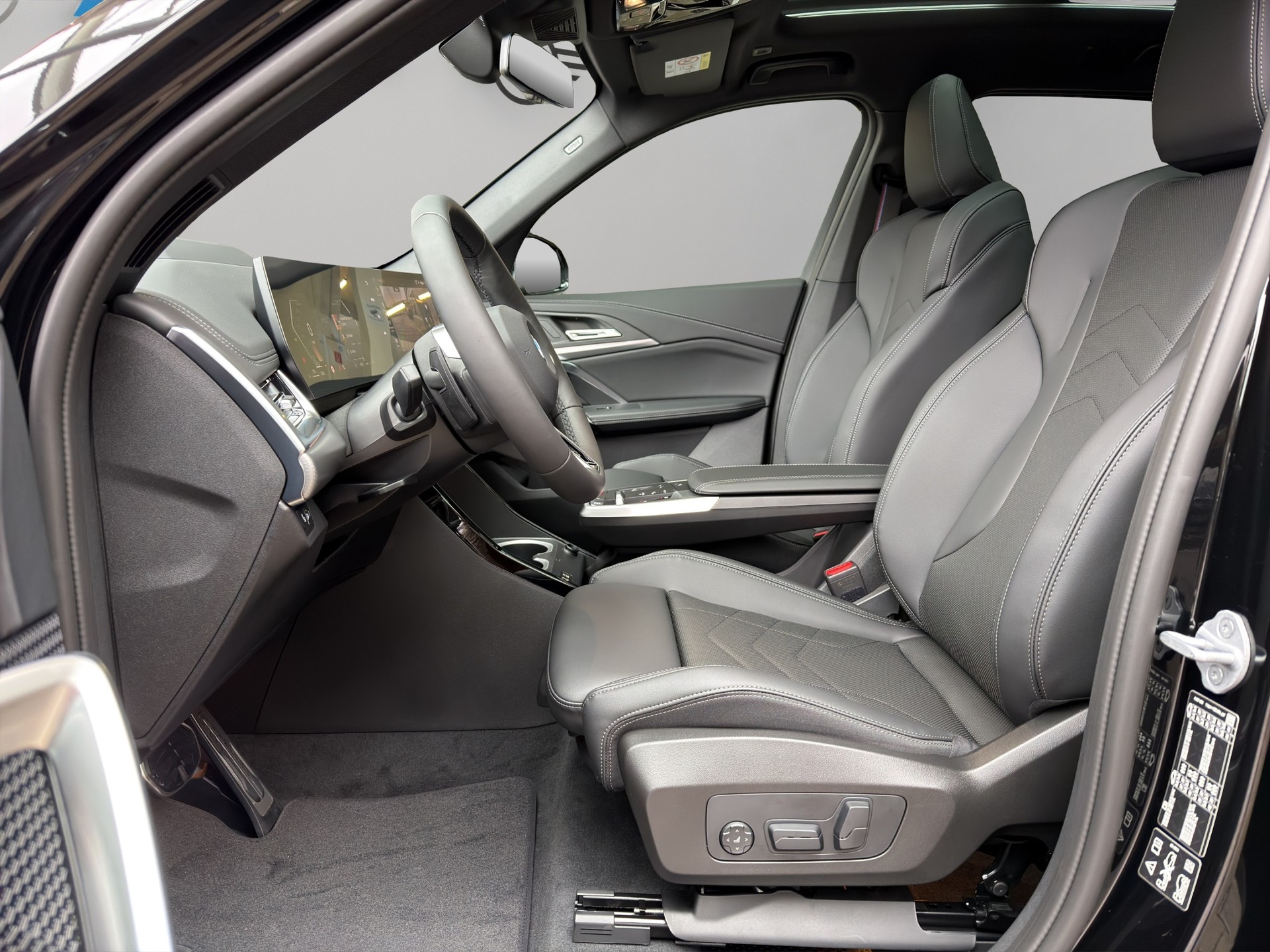 BMW X1 xDrive 23i 48V M Sport Pro-image-9