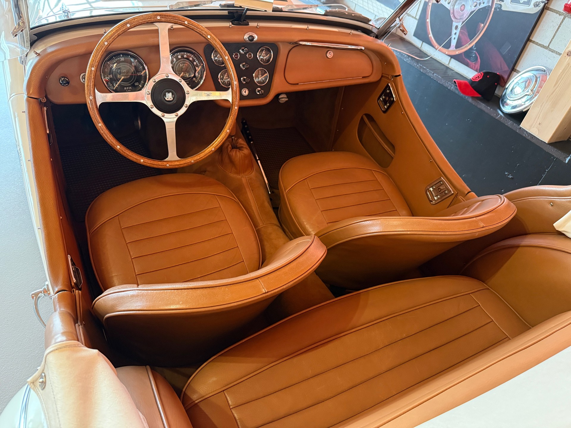 TRIUMPH TR3A Roadster Veteran-image-8