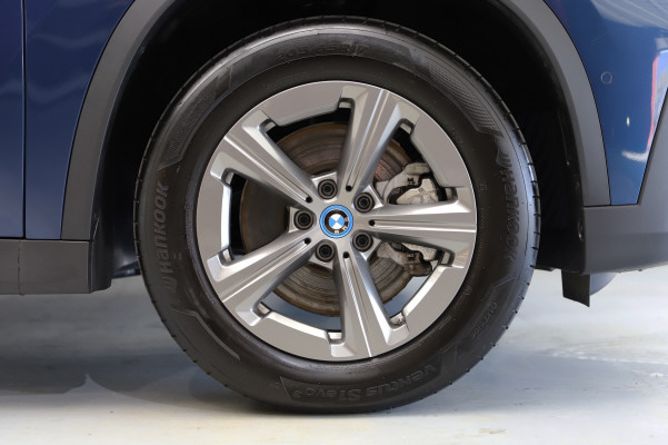 BMW X1 xDrive 30e-image-12