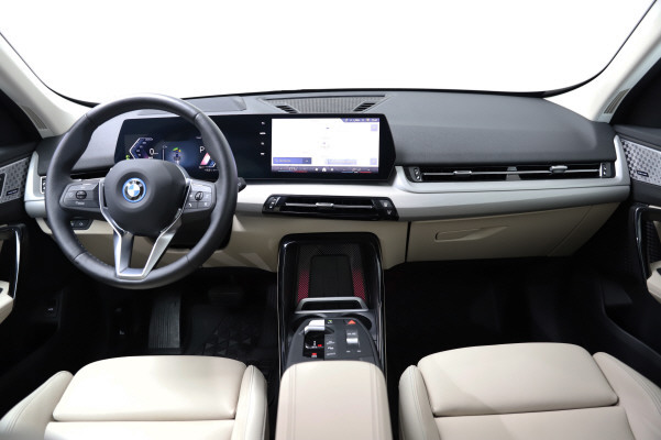 BMW X1 xDrive 30e-image-9