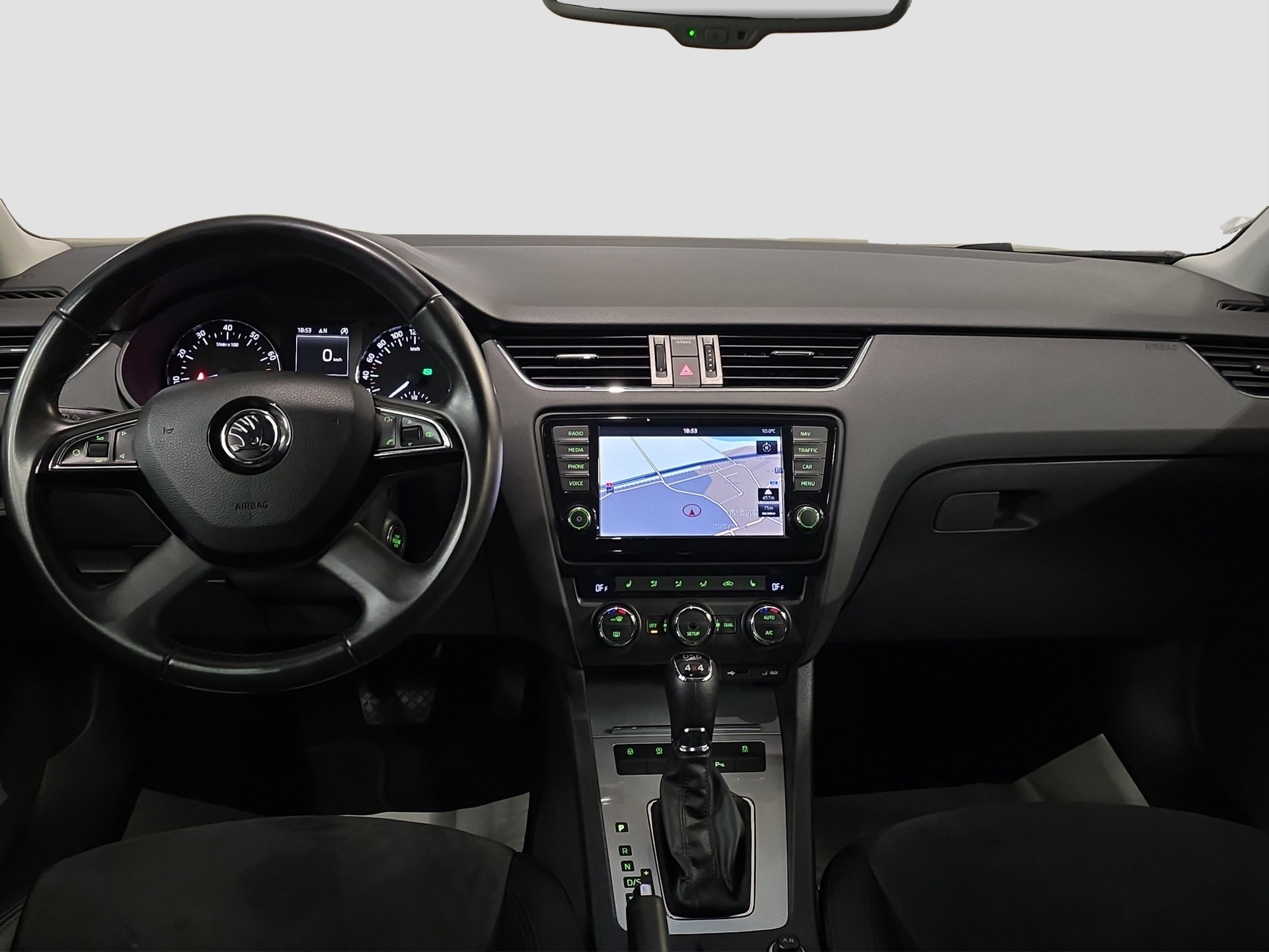SKODA Octavia Combi 1.8 TSI Elegance 4x4 DSG-image-10