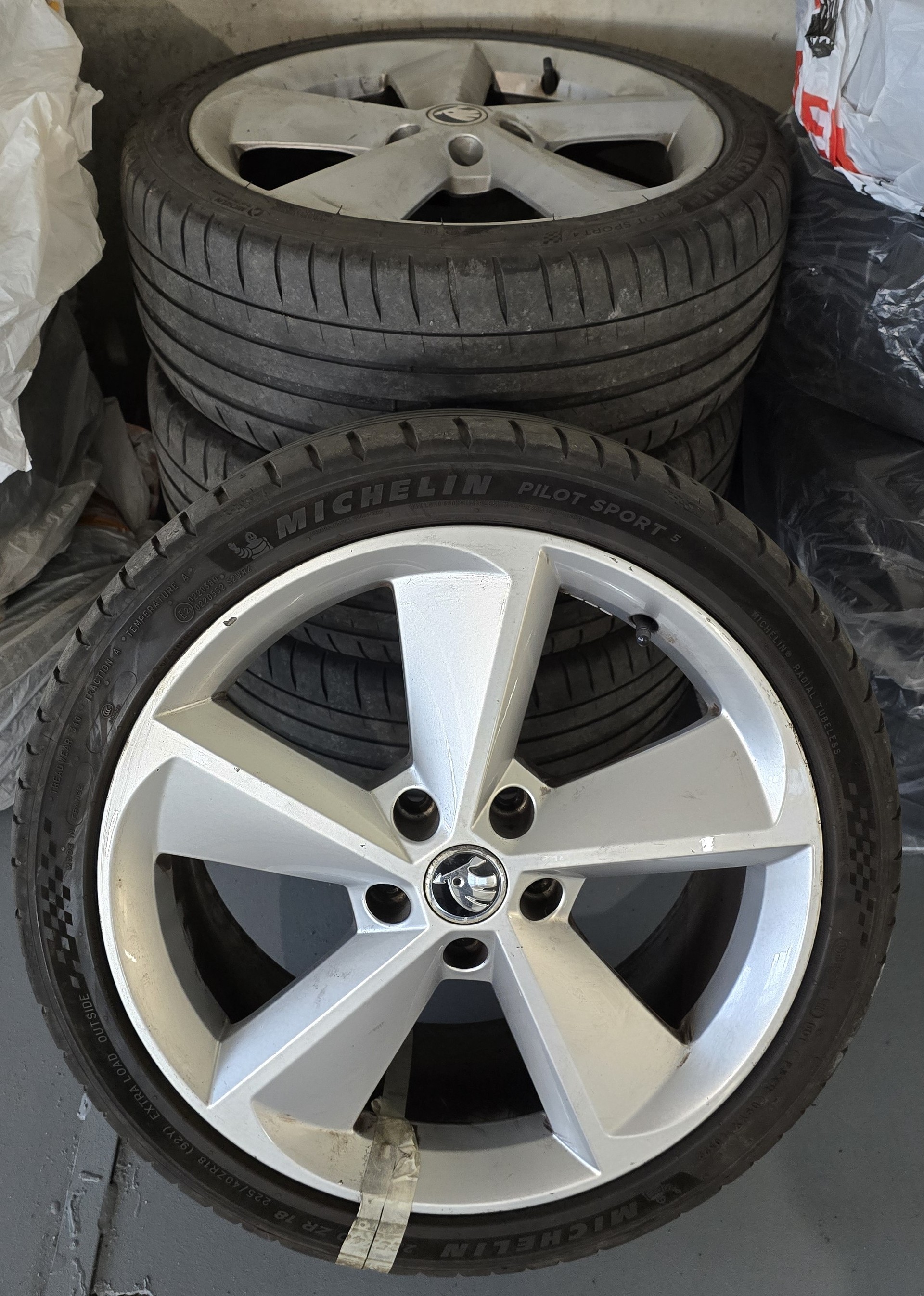 SKODA Octavia Combi 1.8 TSI Elegance 4x4 DSG-image-15