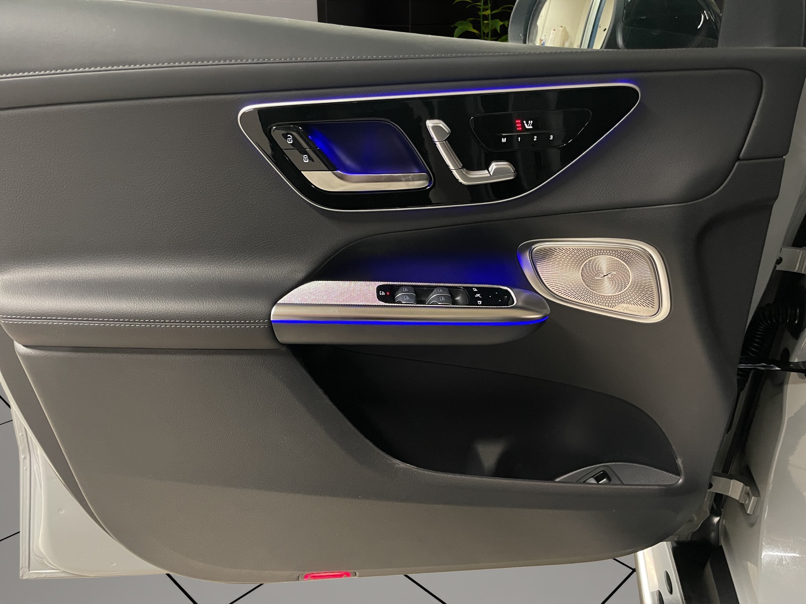 Image MERCEDES-BENZ GLC-300 GLC 300 e 4Matic 9G-Tronic