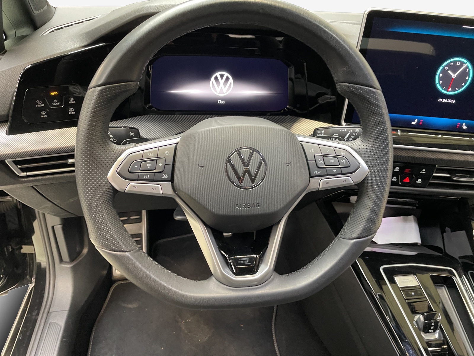 VW Golf 1.5 e TSI mHEV R-Line DSG-image-9