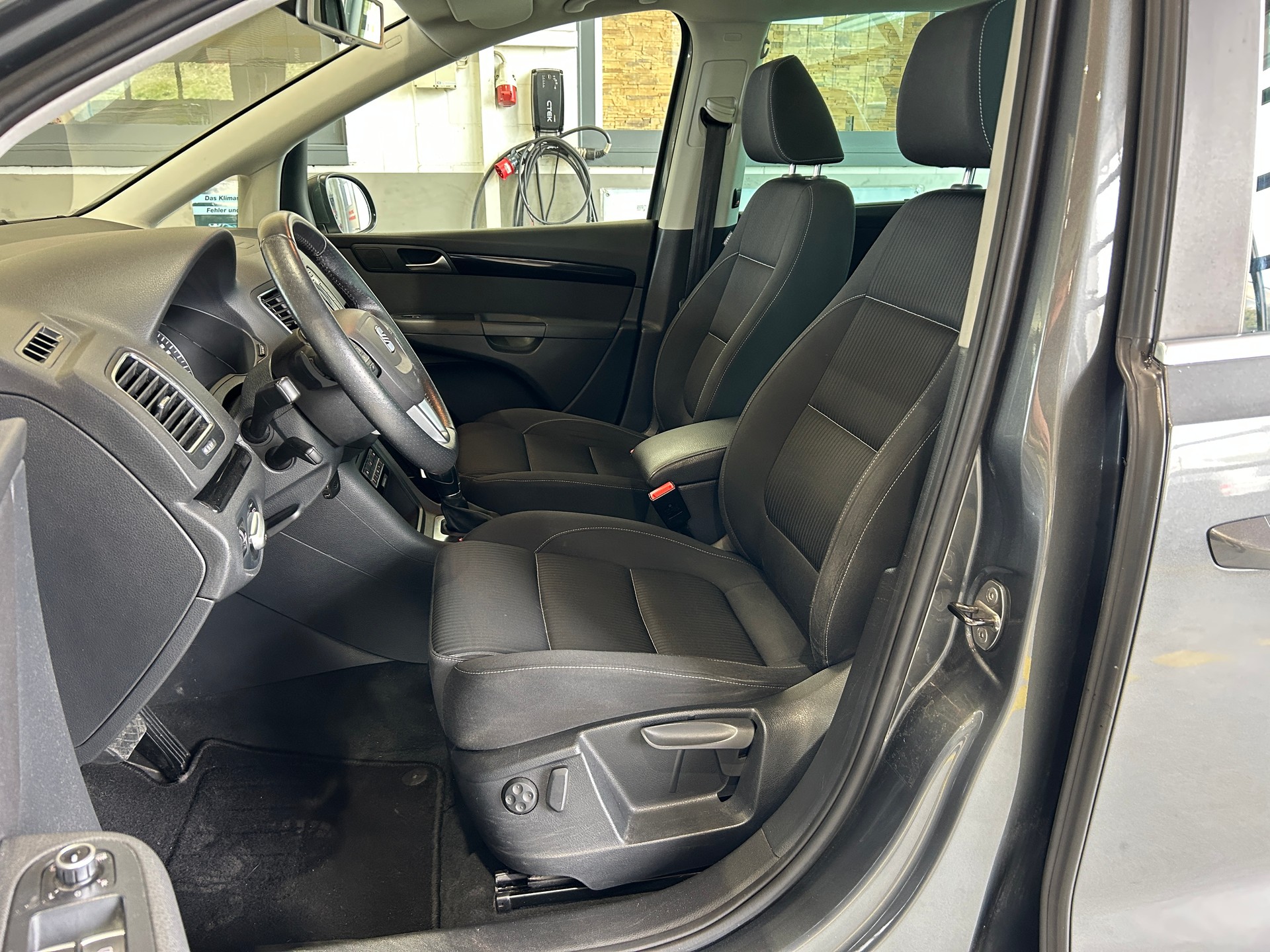 SEAT Alhambra 2.0 TDI Style Eco DSG-image-7