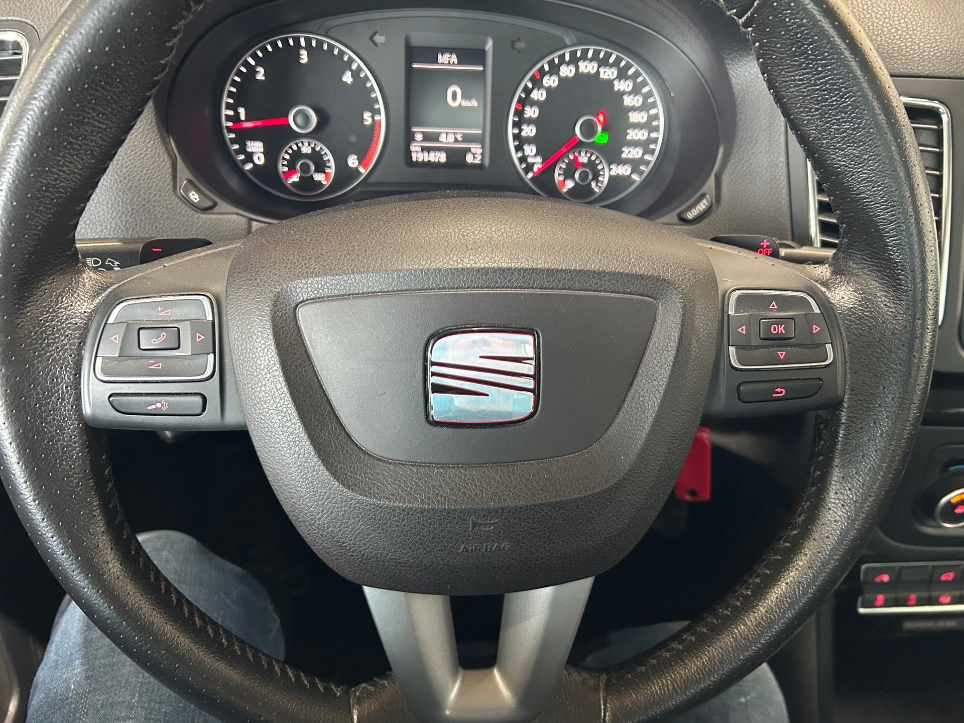 SEAT Alhambra 2.0 TDI Style Eco DSG-image-12
