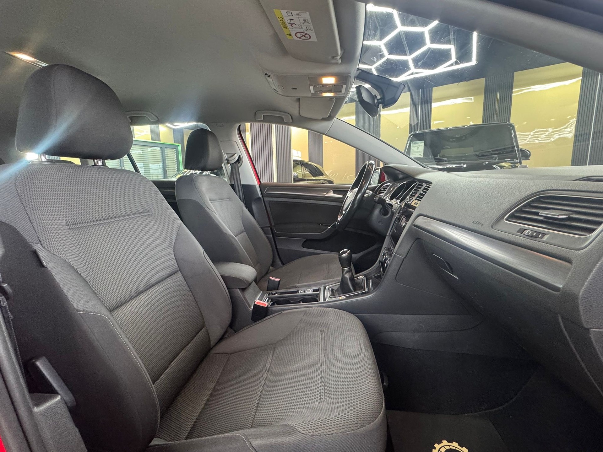 VW Golf Variant 1.6 TDI Comfortline-image-11