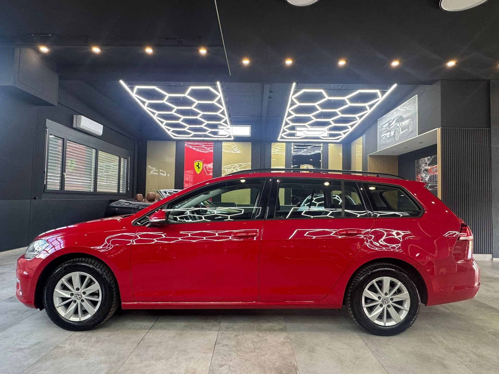 VW Golf Variant 1.6 TDI Comfortline-image-7