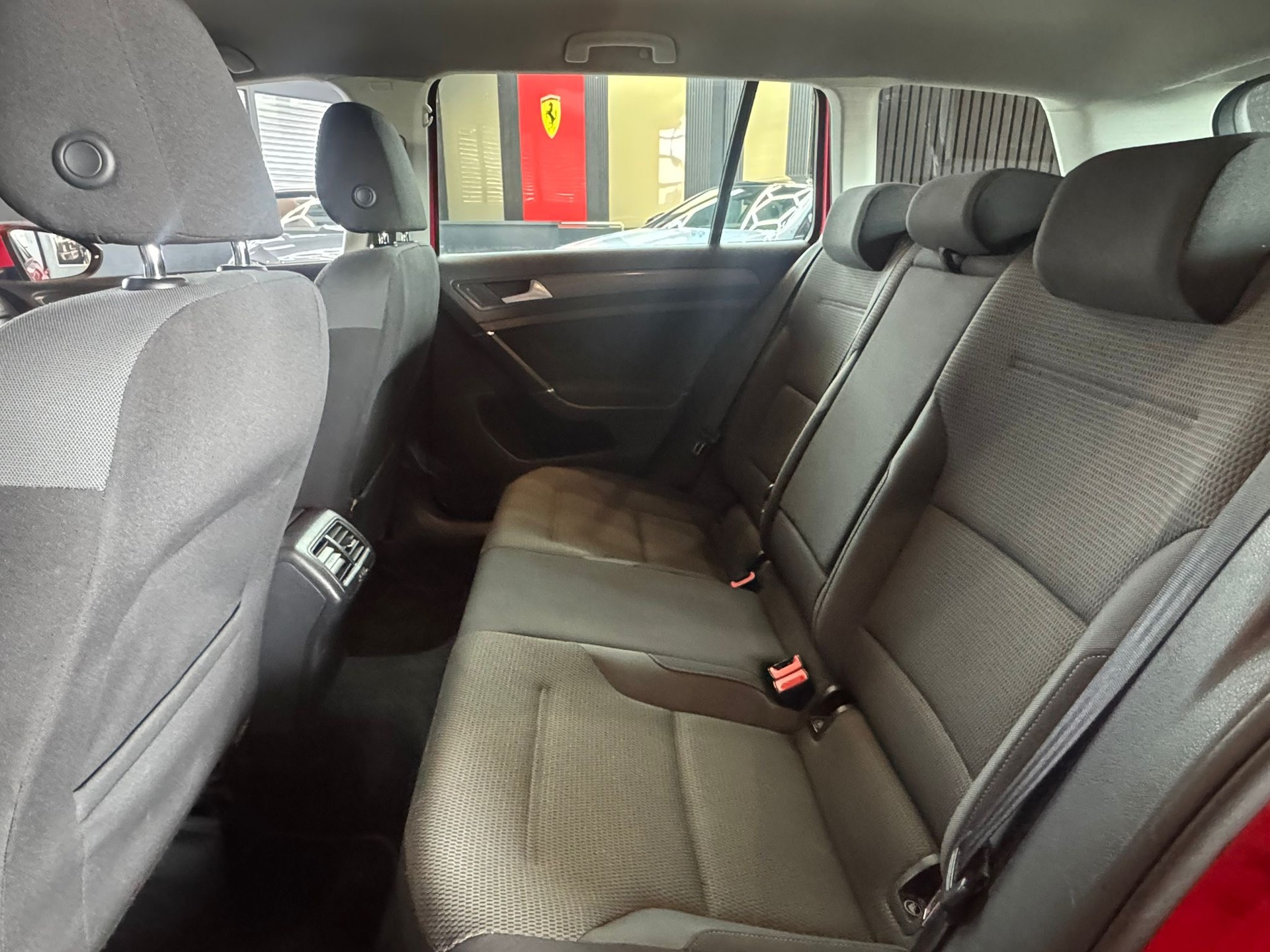 VW Golf Variant 1.6 TDI Comfortline-image-15
