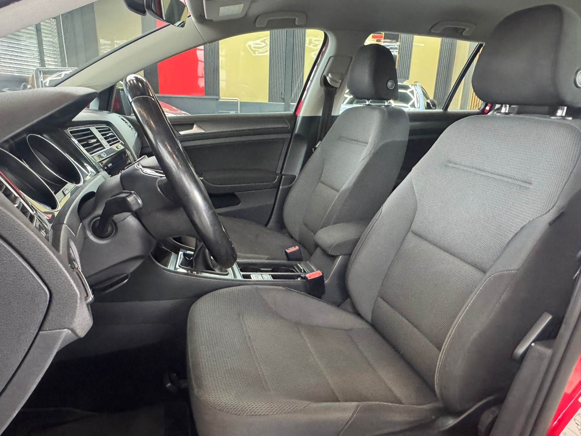 VW Golf Variant 1.6 TDI Comfortline-image-9