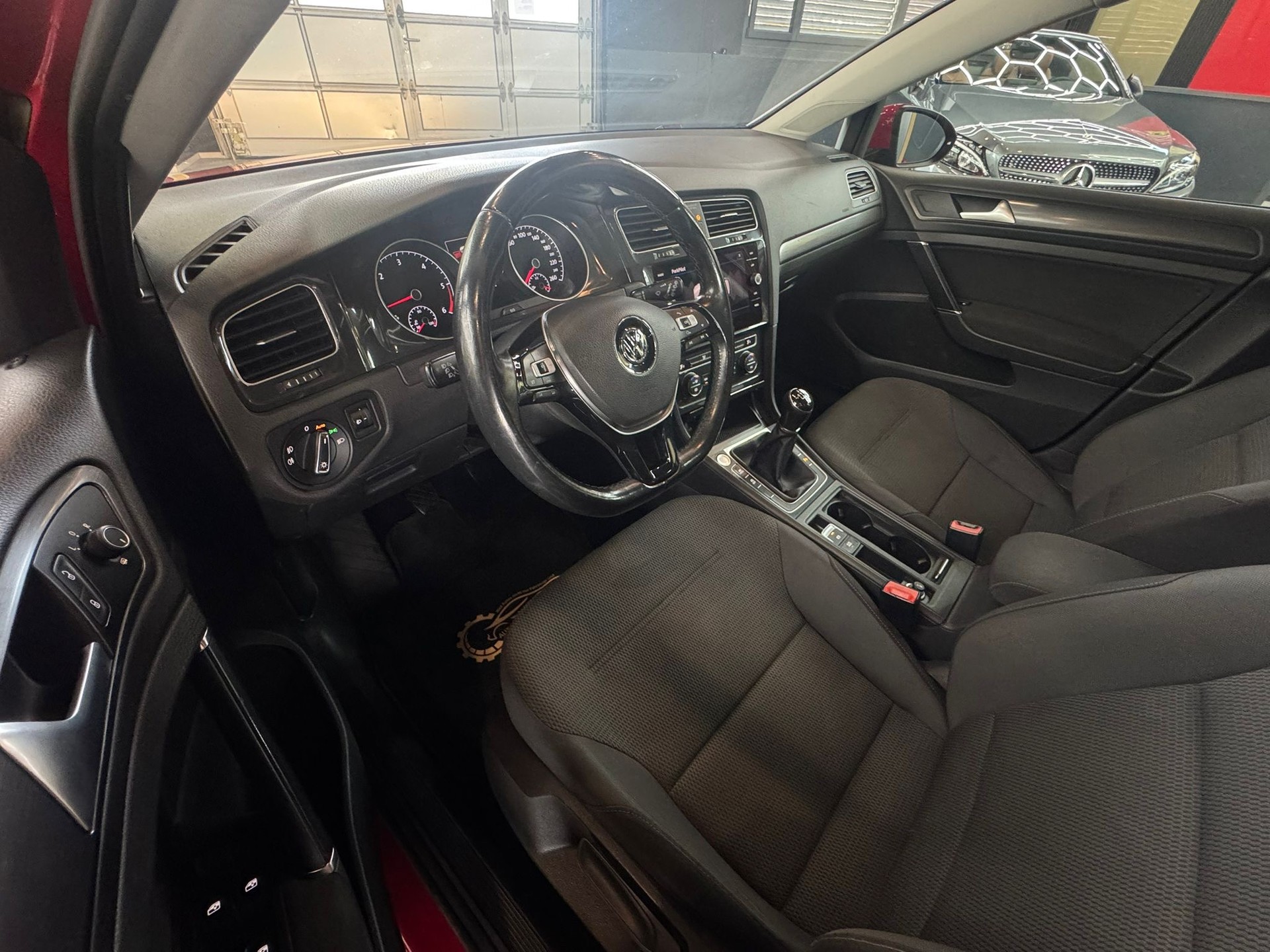 VW Golf Variant 1.6 TDI Comfortline-image-8