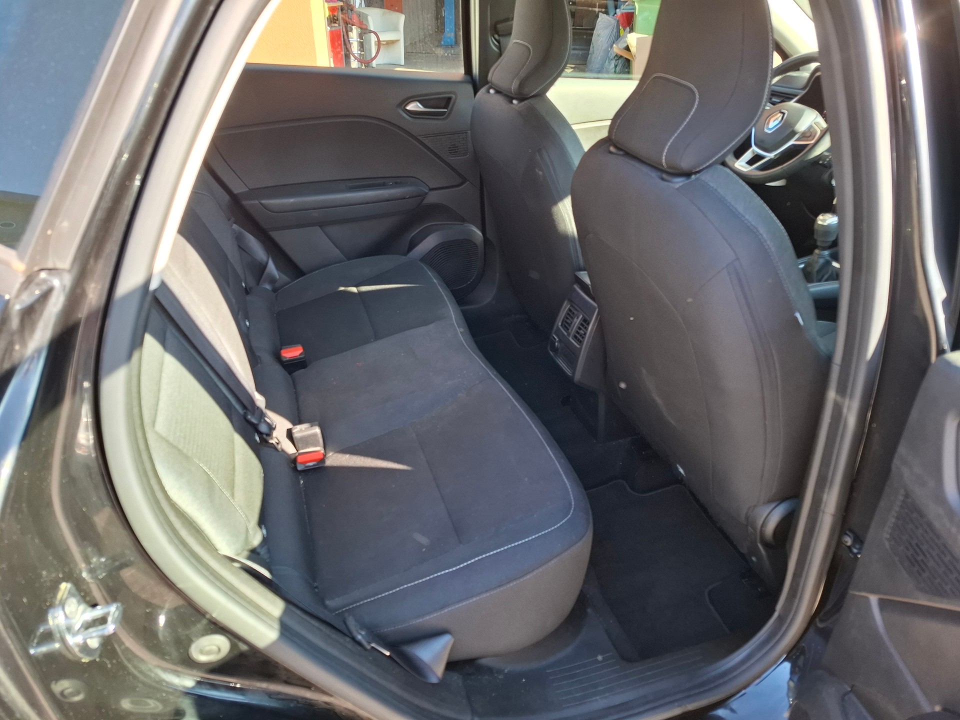 RENAULT Captur 1.3 TCe Zen-image-8