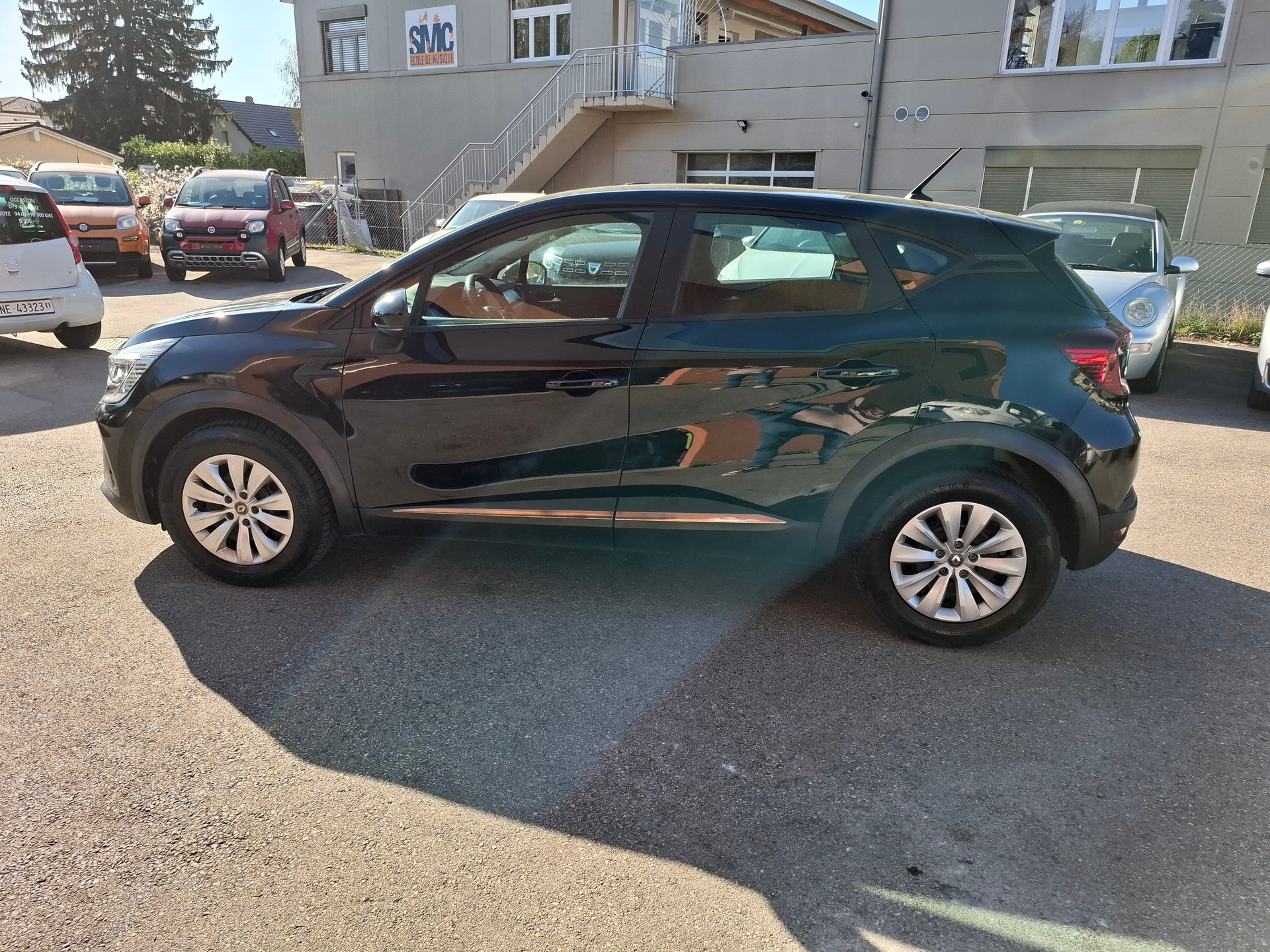 RENAULT Captur 1.3 TCe Zen-image-4