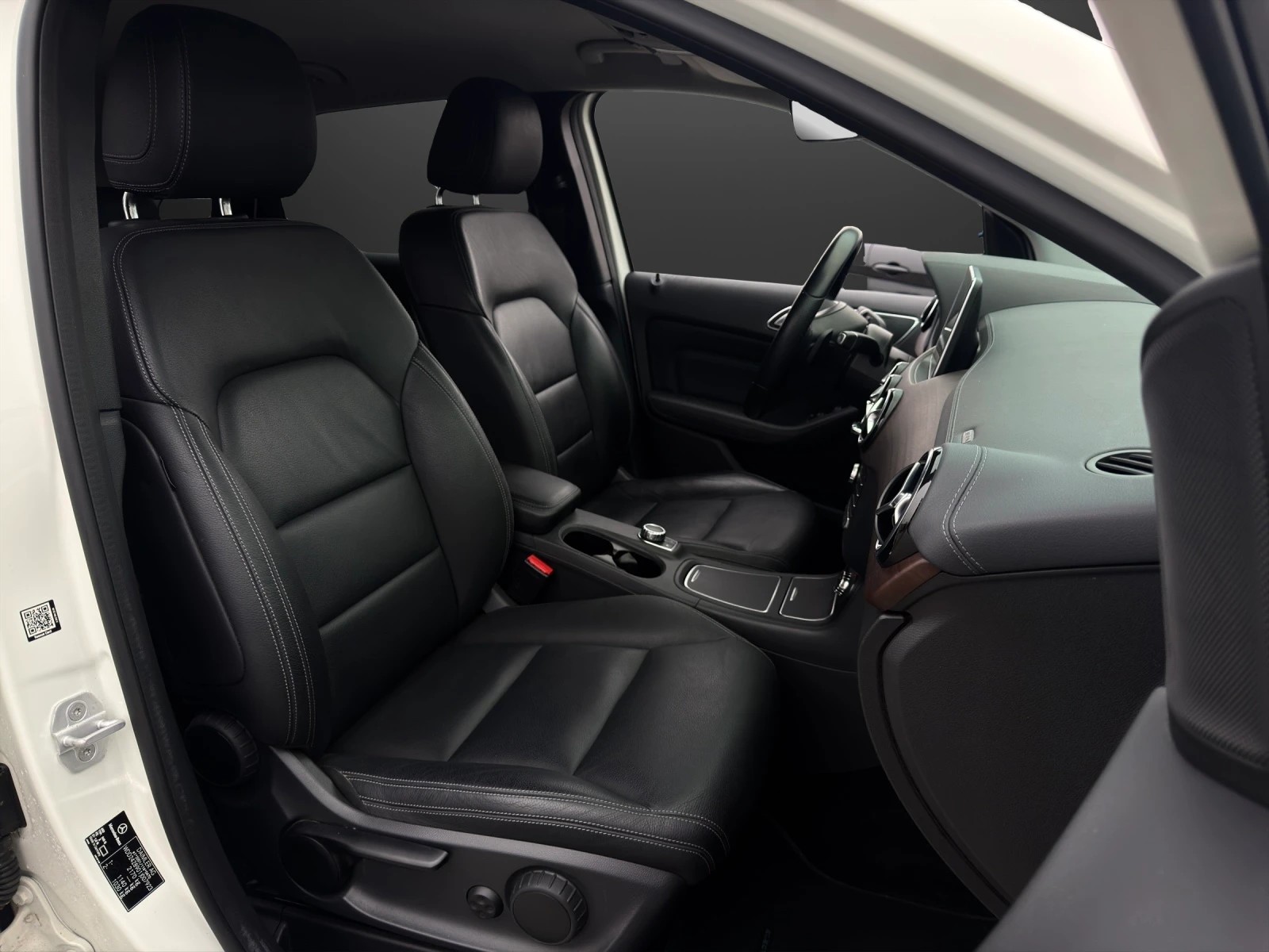 MERCEDES-BENZ B Electric Drive-image-8
