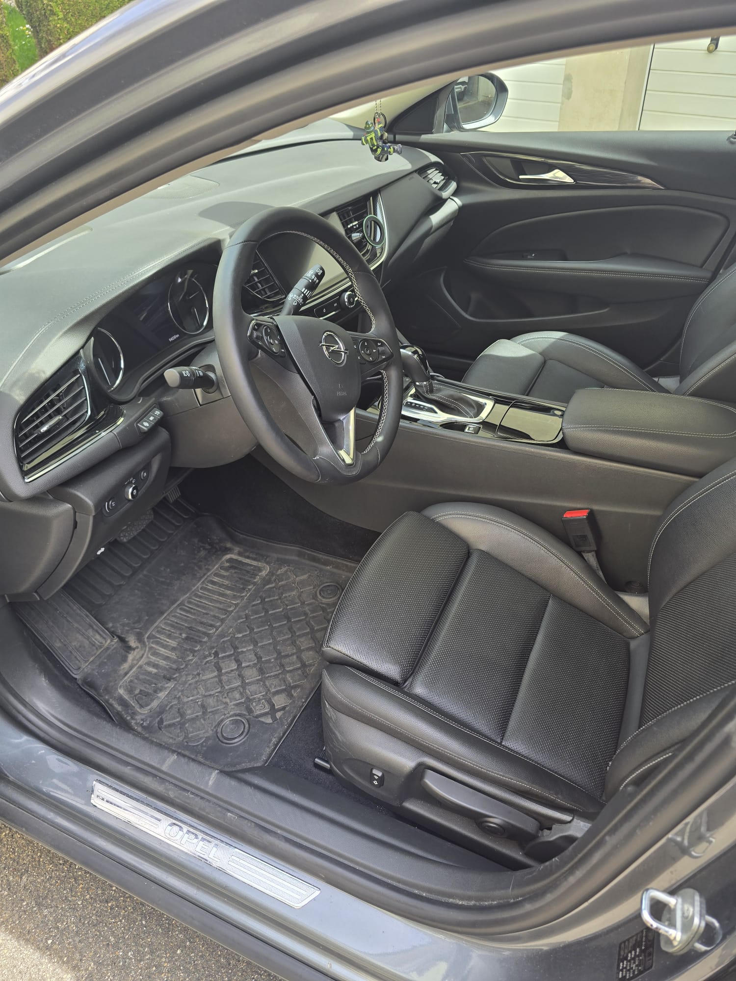 OPEL Insignia 2.0 BiDTI Sports Tourer Excellence 4WD A.-image-7