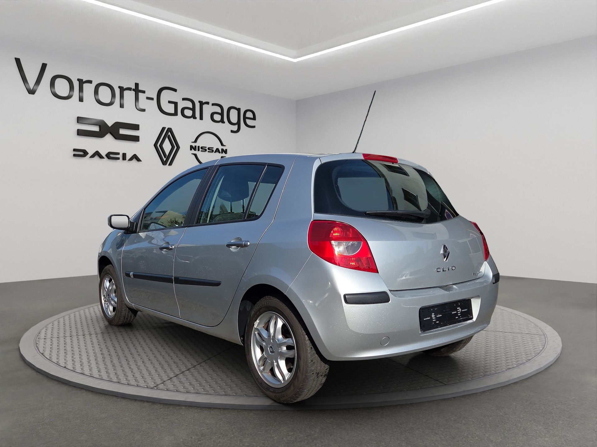RENAULT Clio 1.6 16V Exception-image-6