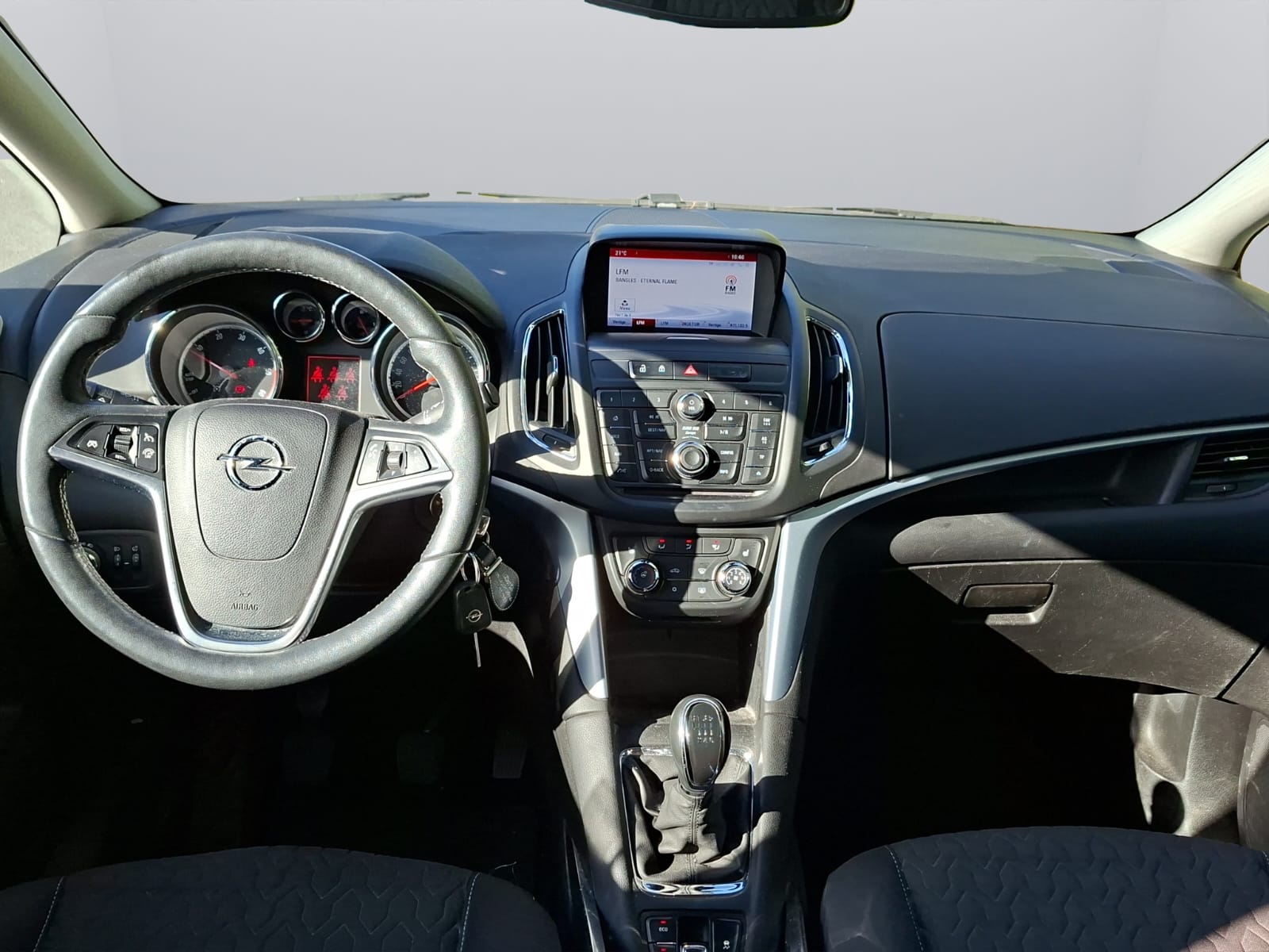 OPEL Zafira Tourer 1.6 CDTi Cosmo-image-11