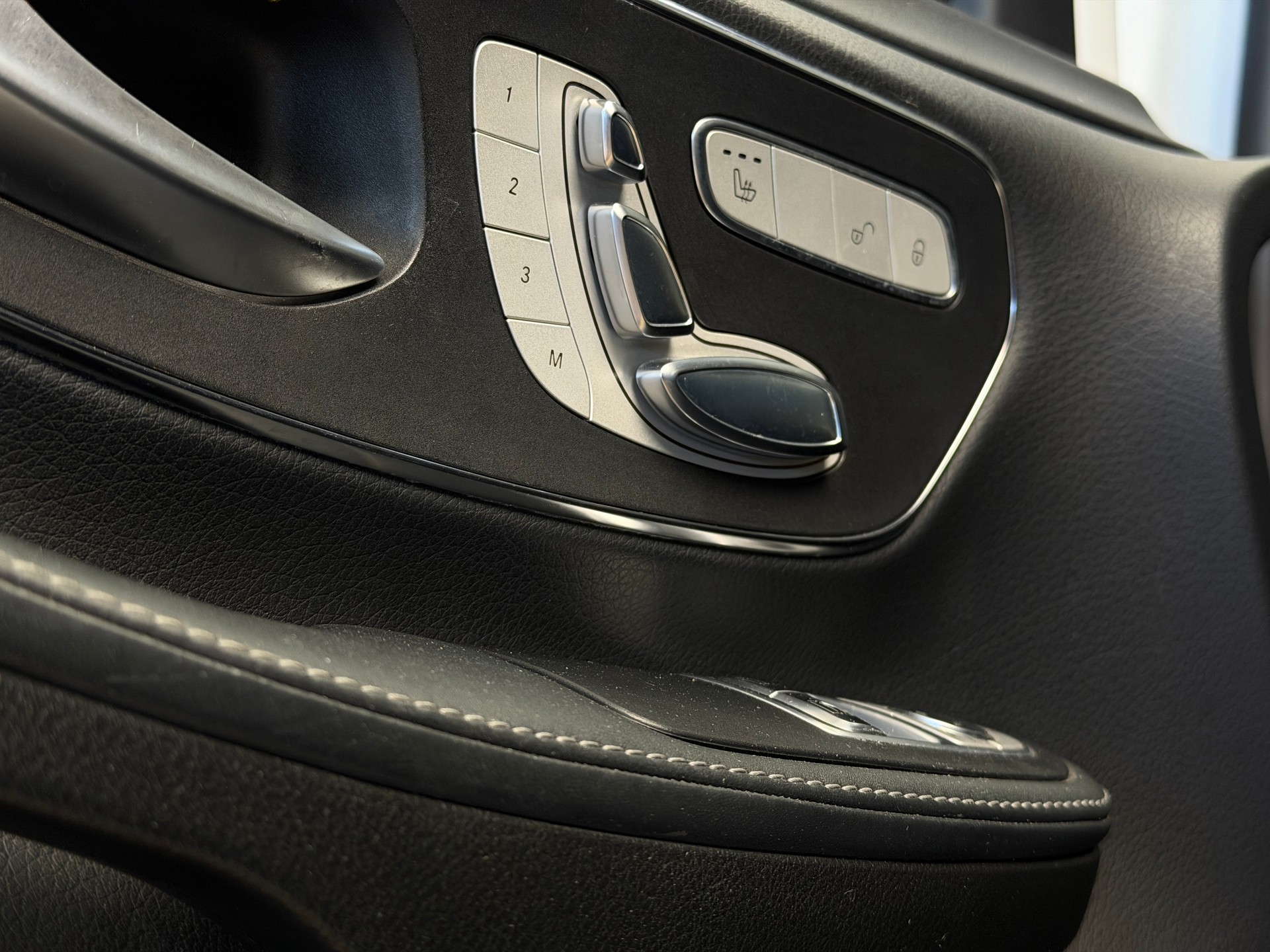 MERCEDES-BENZ V 250 d Avantgarde Lang 4Matic 7G-Tronic *AHK*-image-14