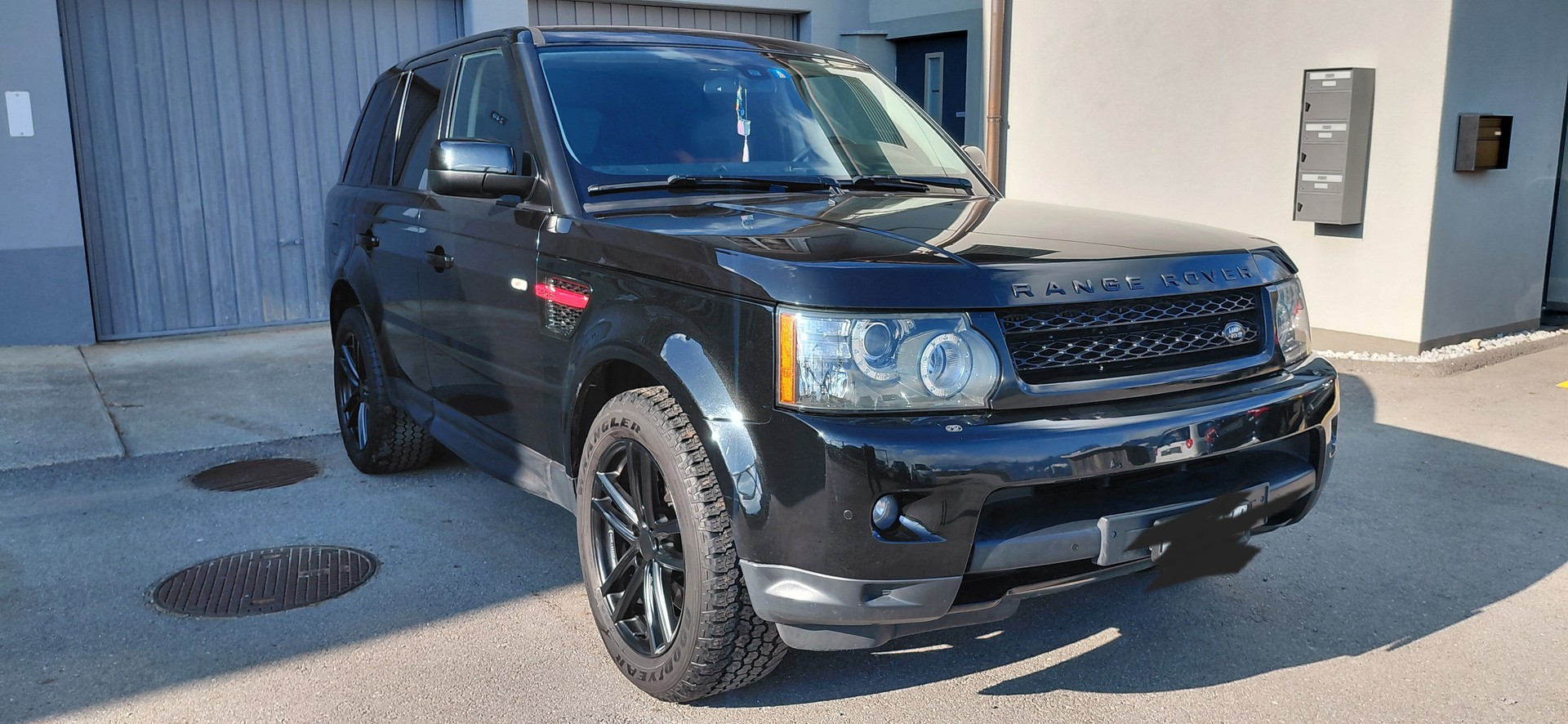 LAND ROVER RANGE ROVER SPORT-image-1