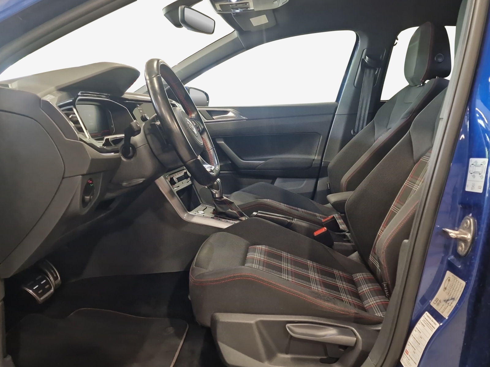 VW Polo 2.0 TSI GTI DSG-image-7