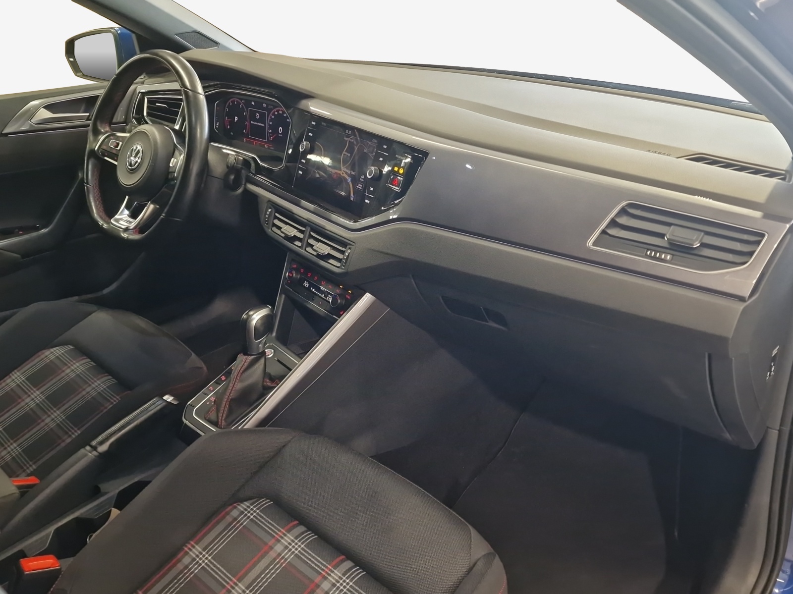 VW Polo 2.0 TSI GTI DSG-image-13