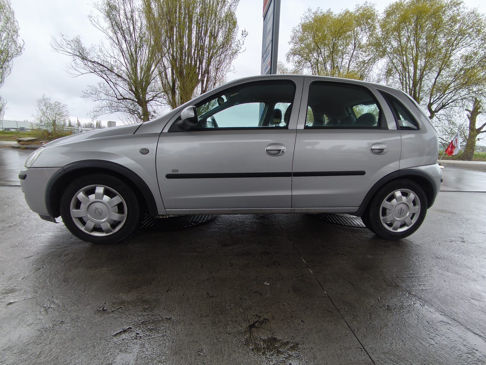 OPEL Corsa 1.4 TP Linea Fresca-image-5